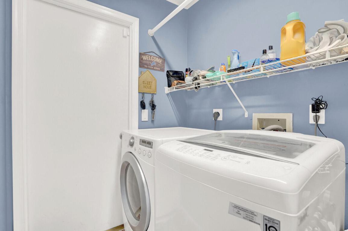 1068 Northumberland Ct Wellington, FL 33414