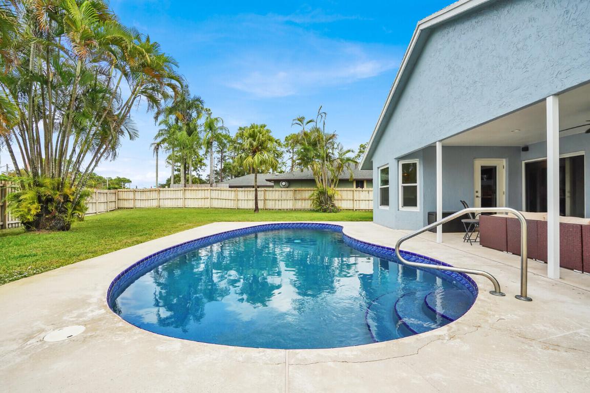 1068 Northumberland Ct Wellington, FL 33414