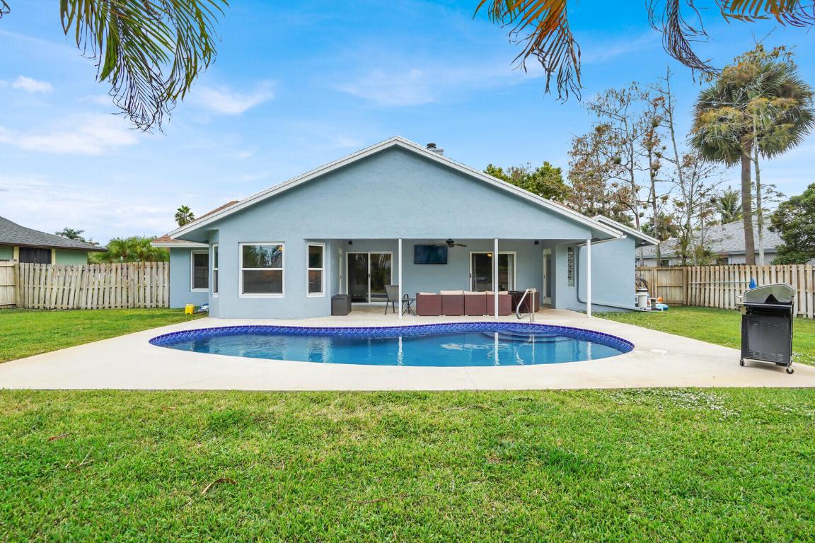 1068 Northumberland Ct Wellington, FL 33414