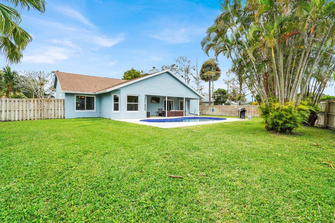 1068 Northumberland Ct Wellington, FL 33414