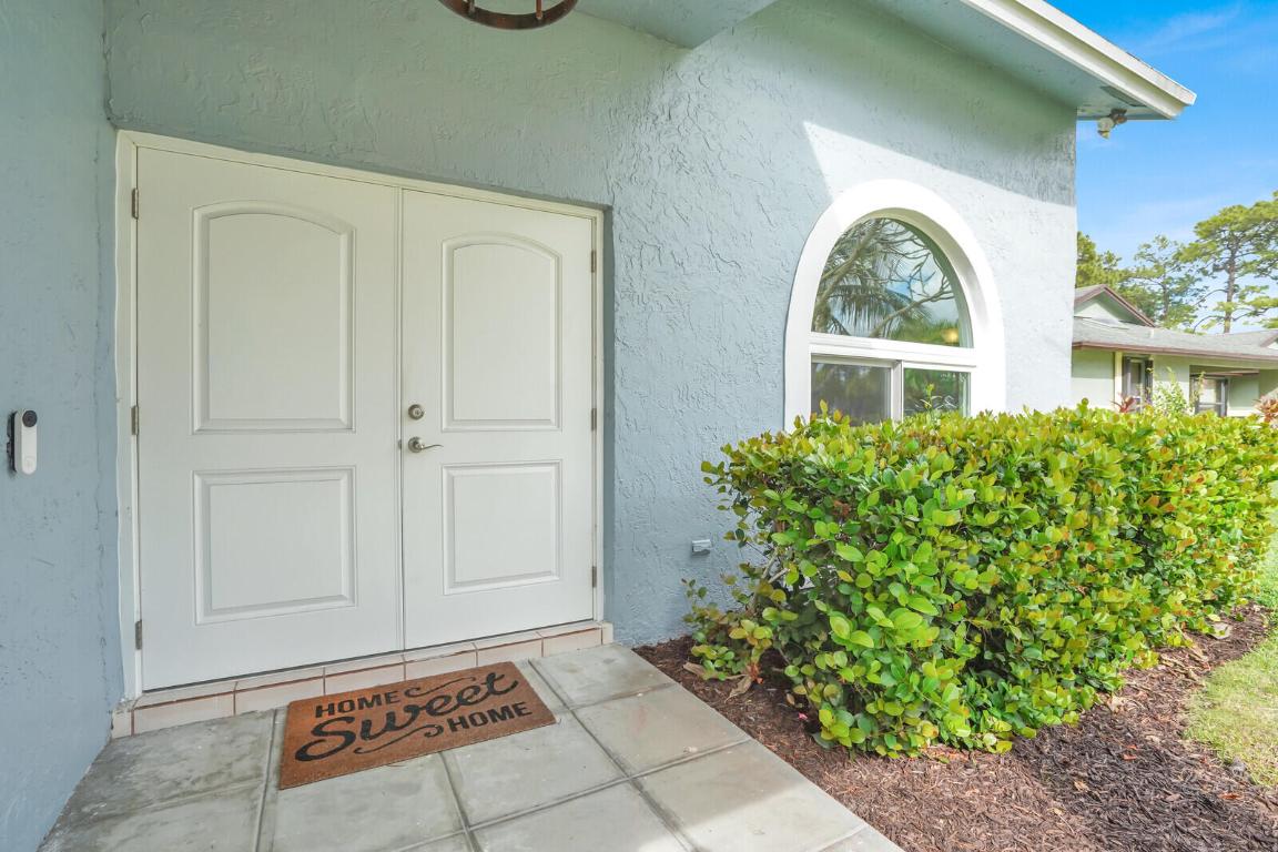 1068 Northumberland Ct Wellington, FL 33414