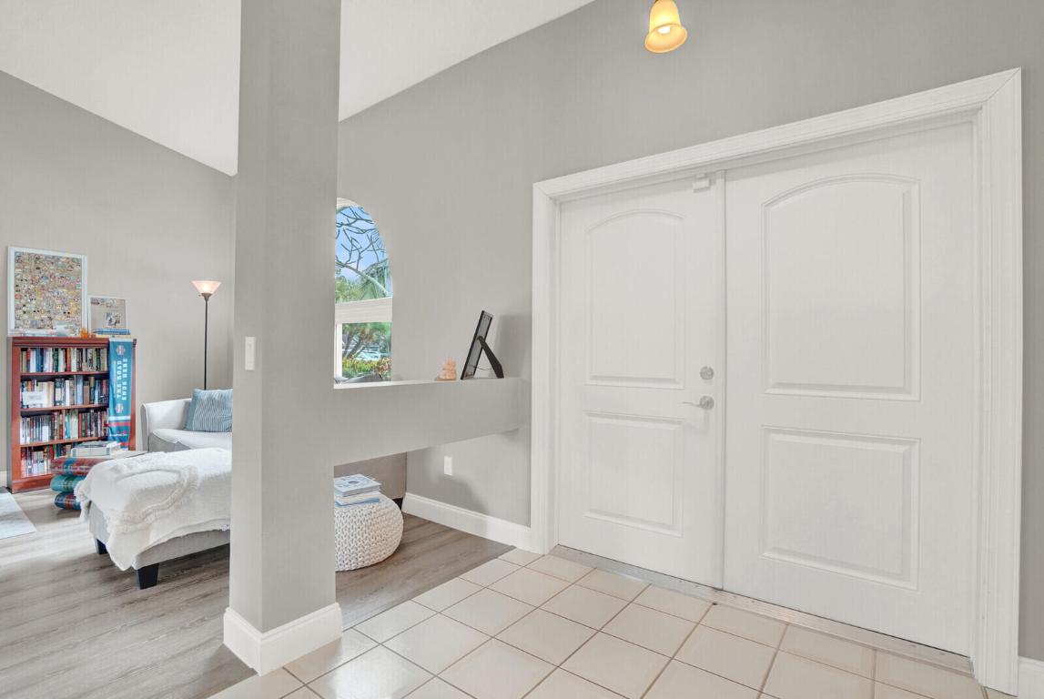 1068 Northumberland Ct Wellington, FL 33414