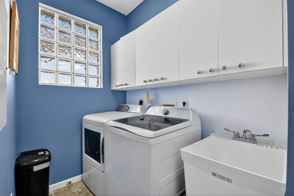 1848 Via Castello Wellington, FL 33411