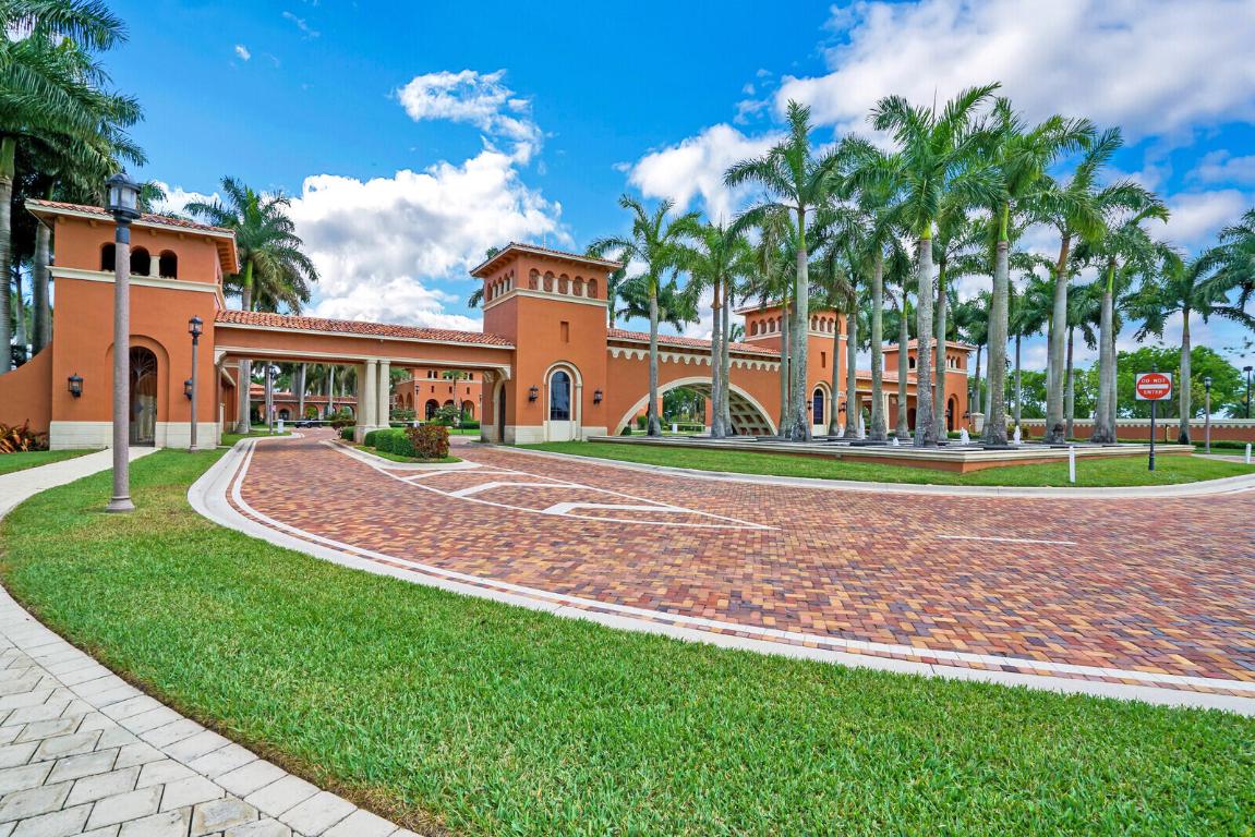 1848 Via Castello Wellington, FL 33411