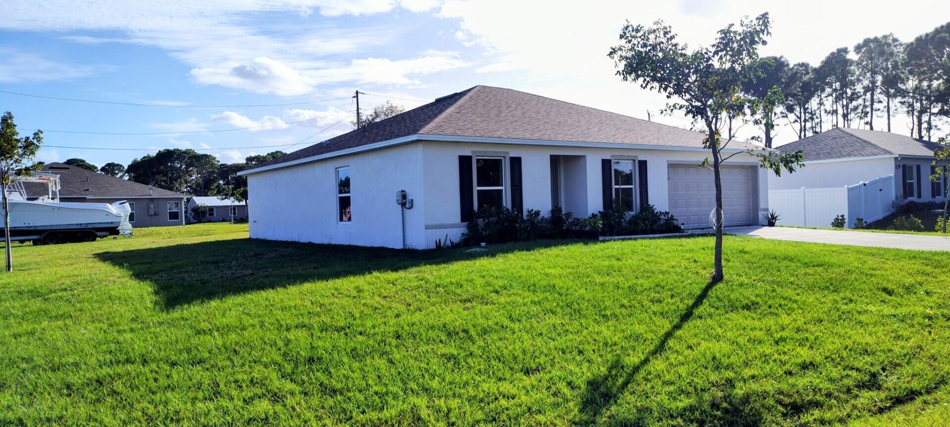 2772 SE Garfield Ave Port St Lucie, FL 34952