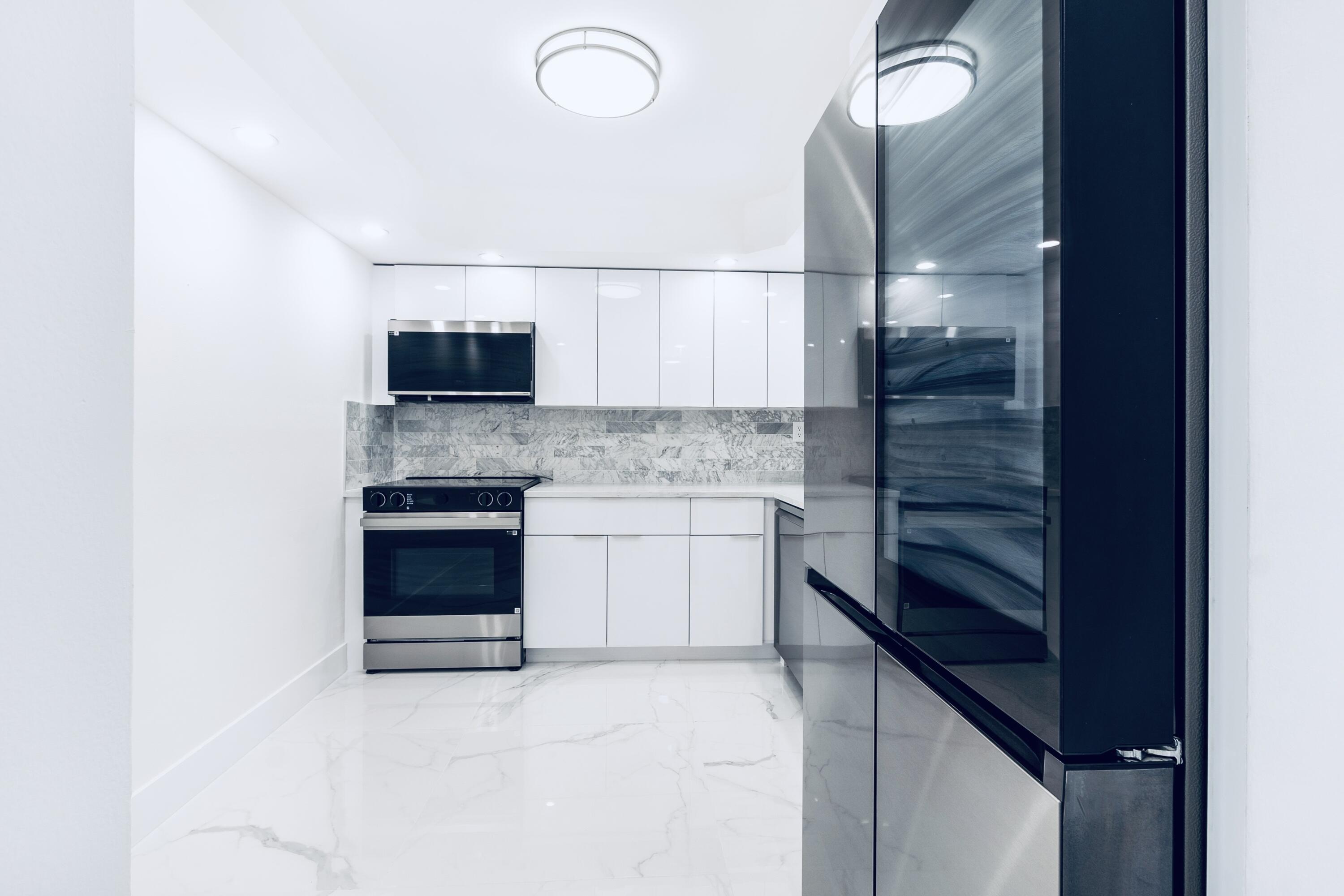 600 Parkview #718 Hallandale Beach, FL 33009