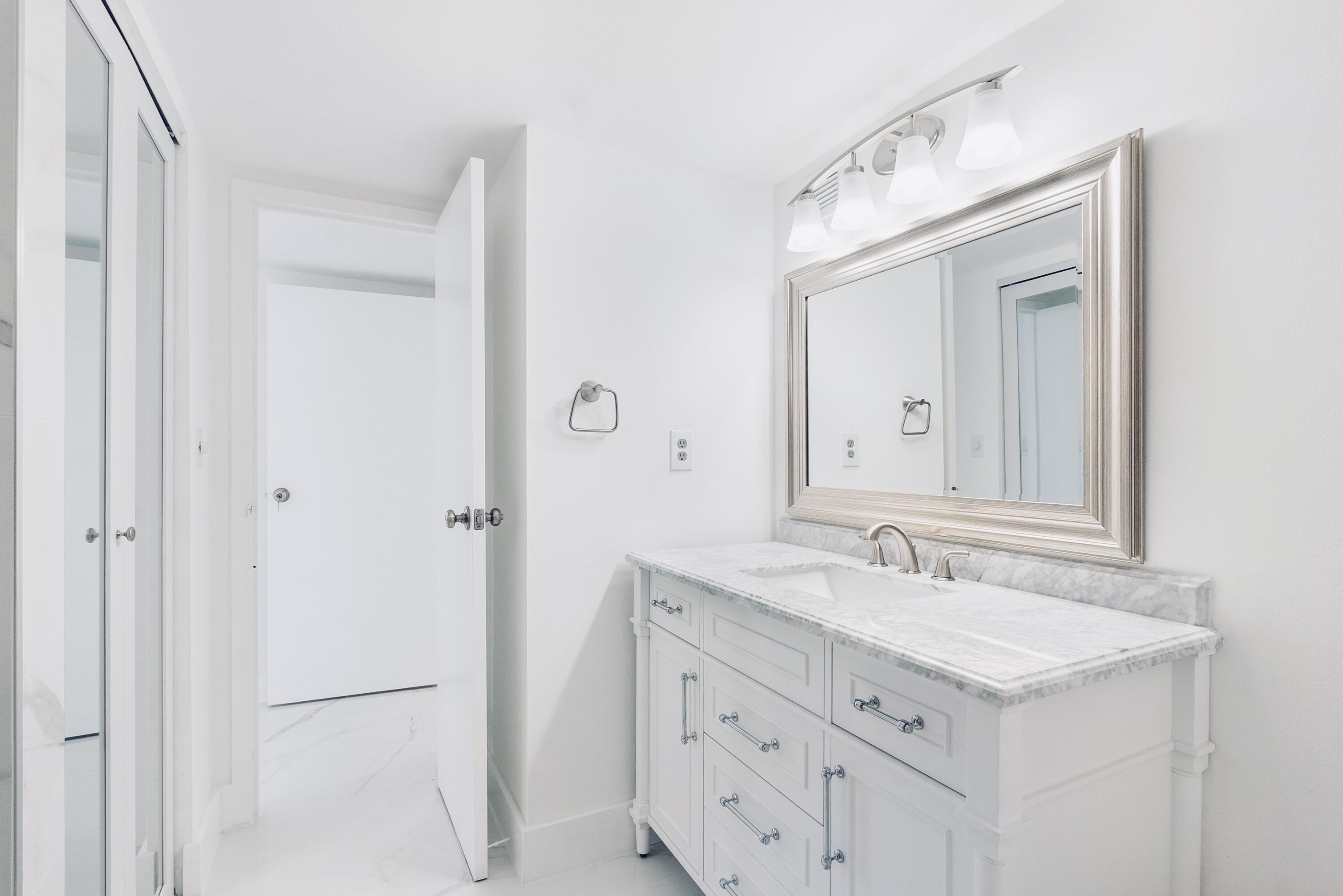 600 Parkview #718 Hallandale Beach, FL 33009