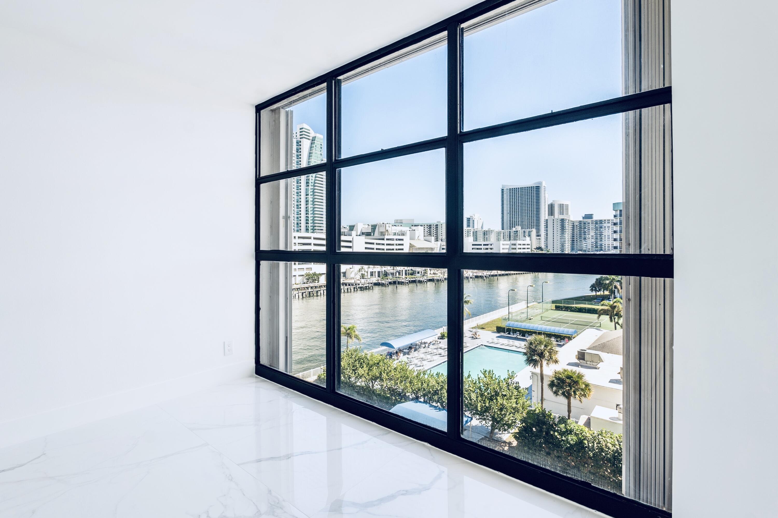 600 Parkview #718 Hallandale Beach, FL 33009