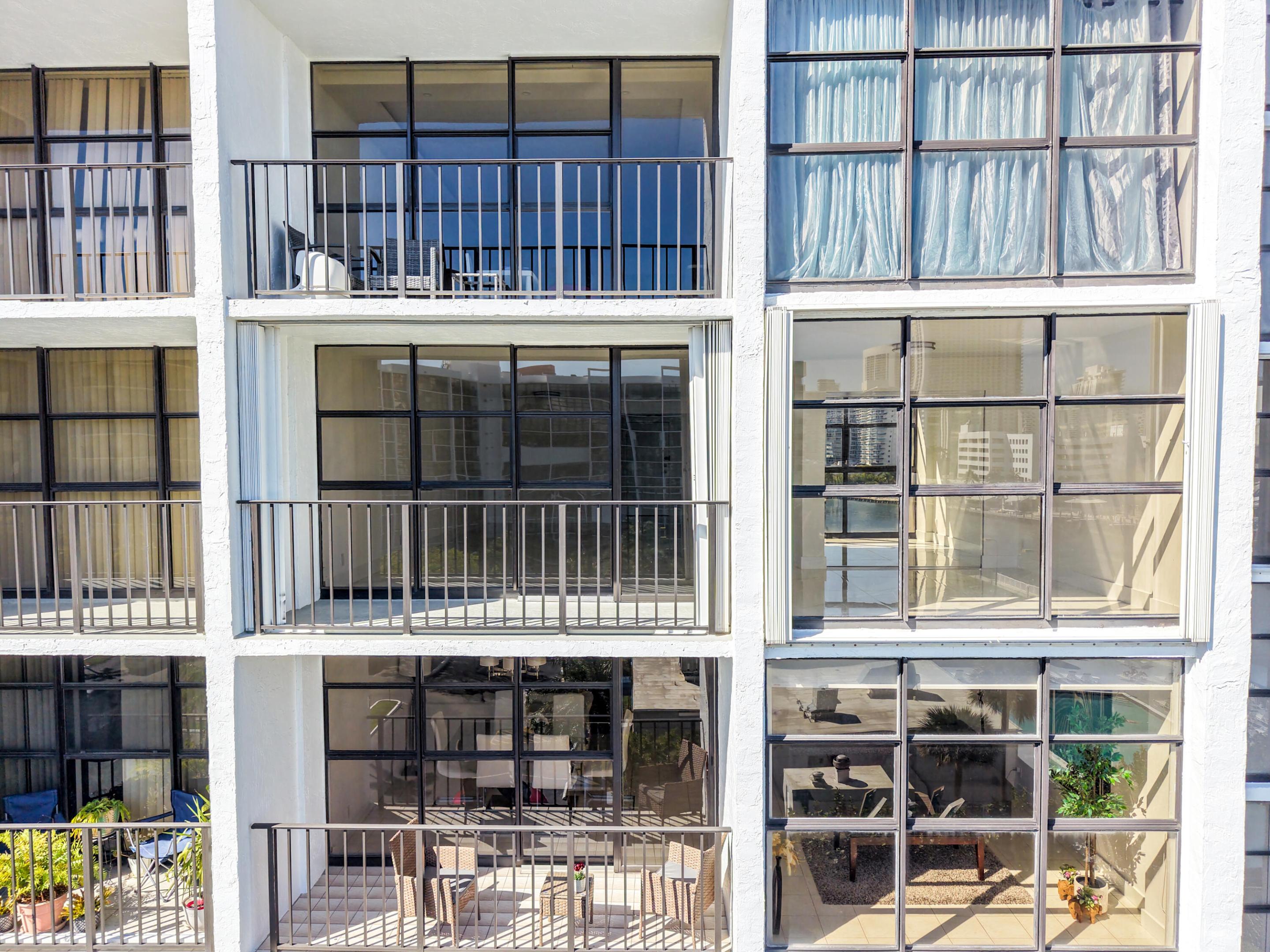 600 Parkview #718 Hallandale Beach, FL 33009