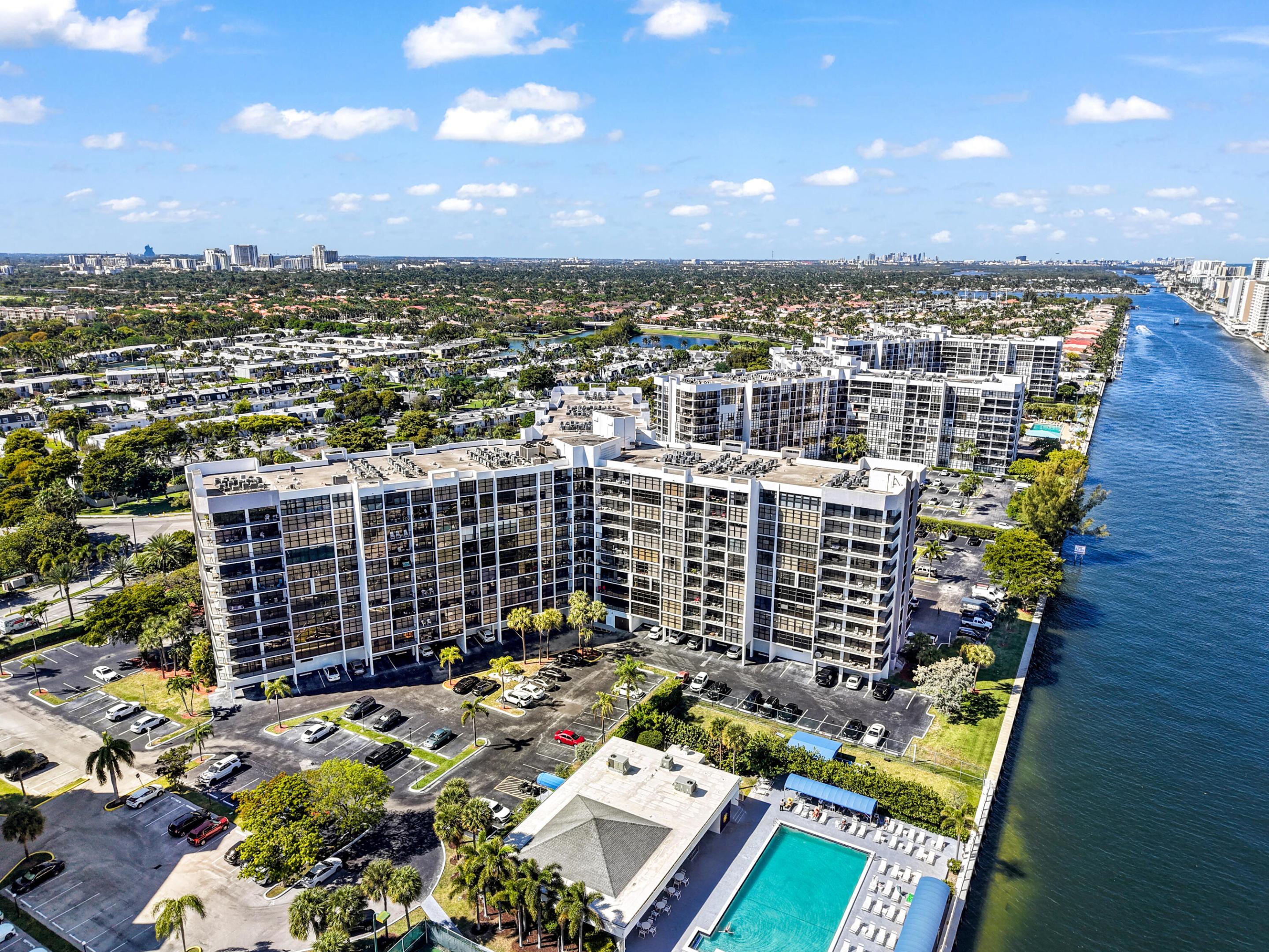 600 Parkview #718 Hallandale Beach, FL 33009