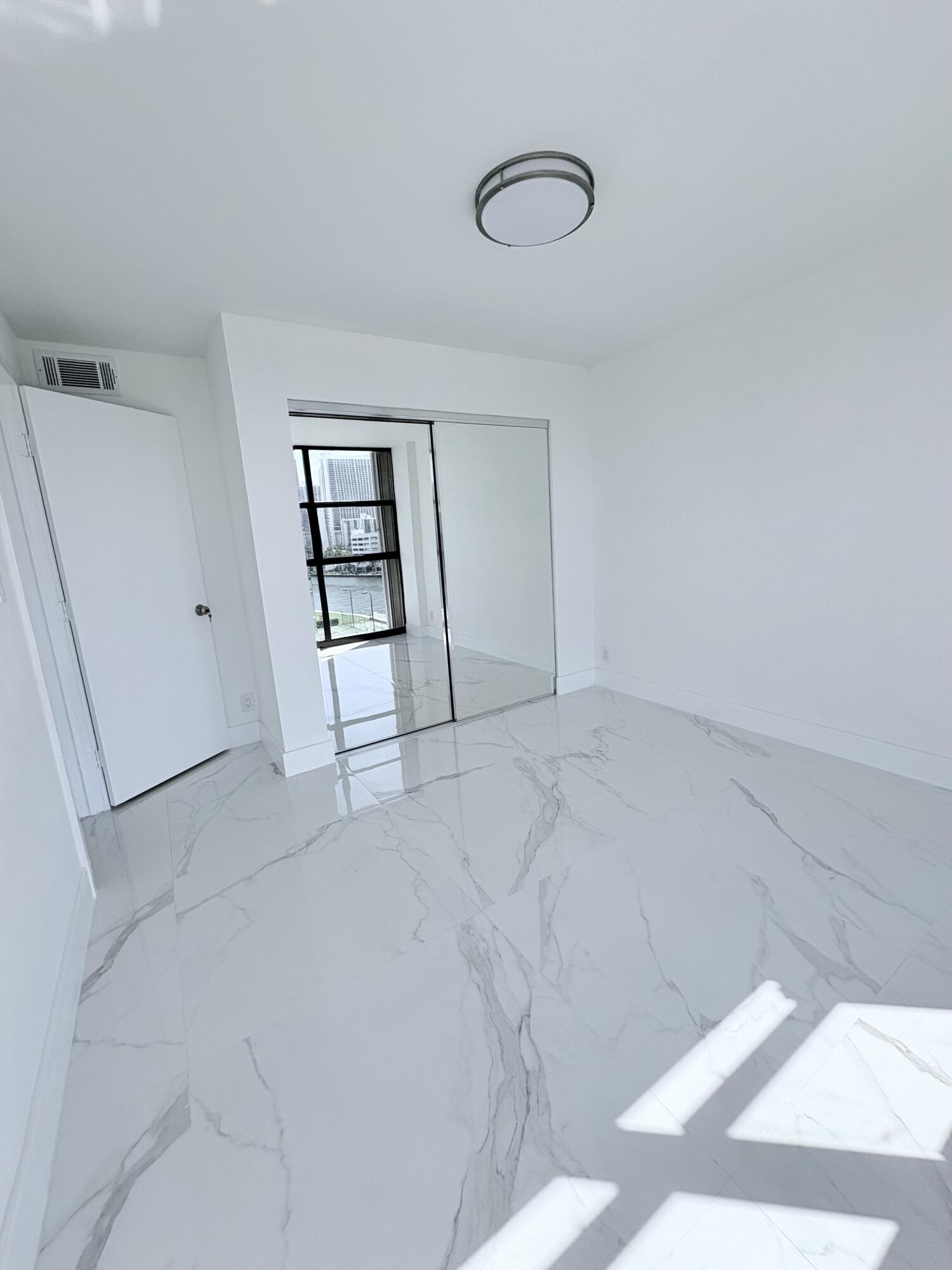 600 Parkview #718 Hallandale Beach, FL 33009