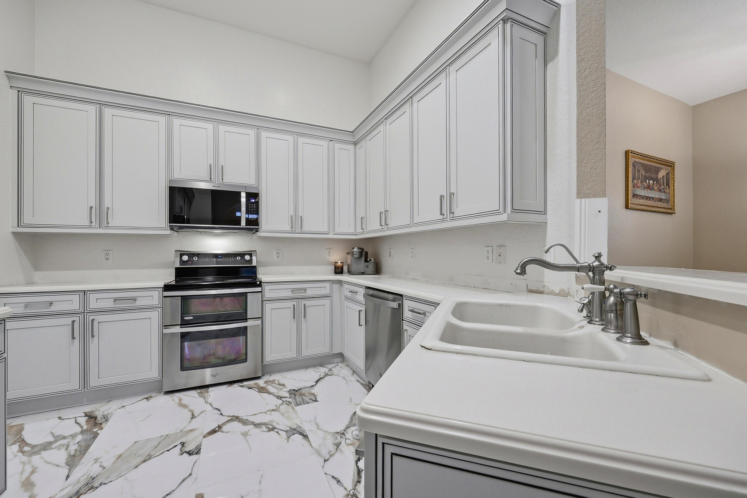 123 Via Santa Cruz Jupiter, FL 33458