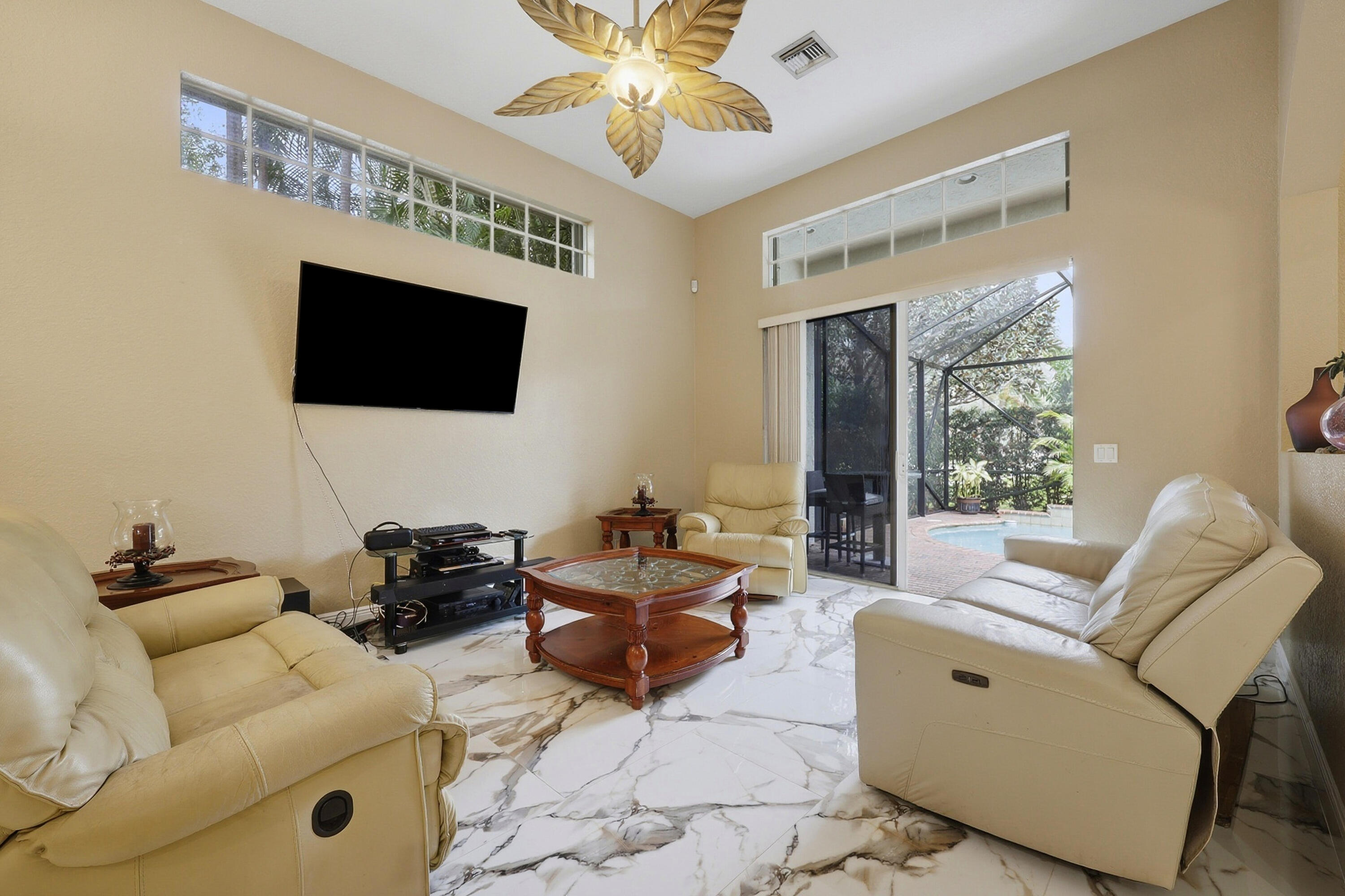 123 Via Santa Cruz Jupiter, FL 33458