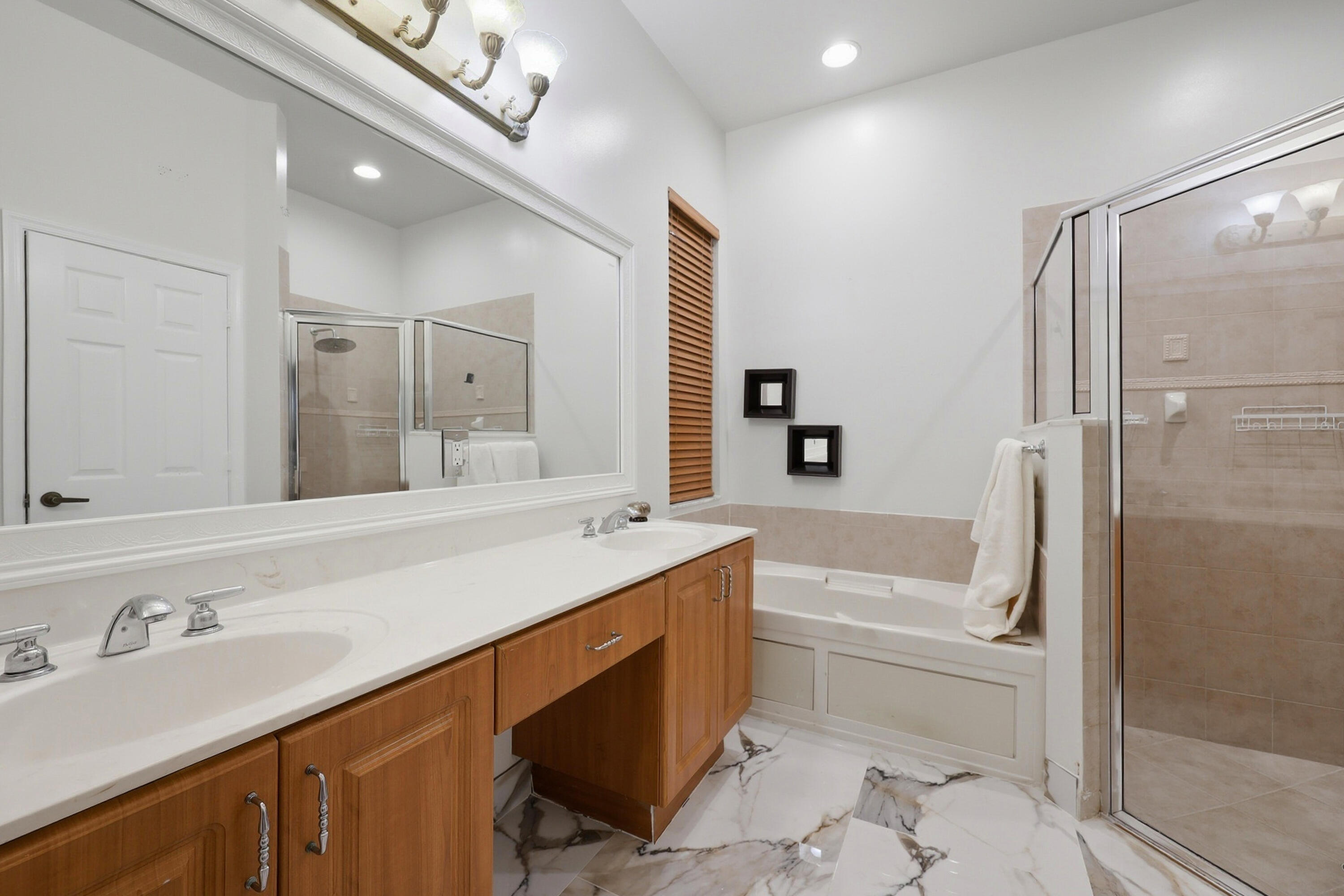 123 Via Santa Cruz Jupiter, FL 33458