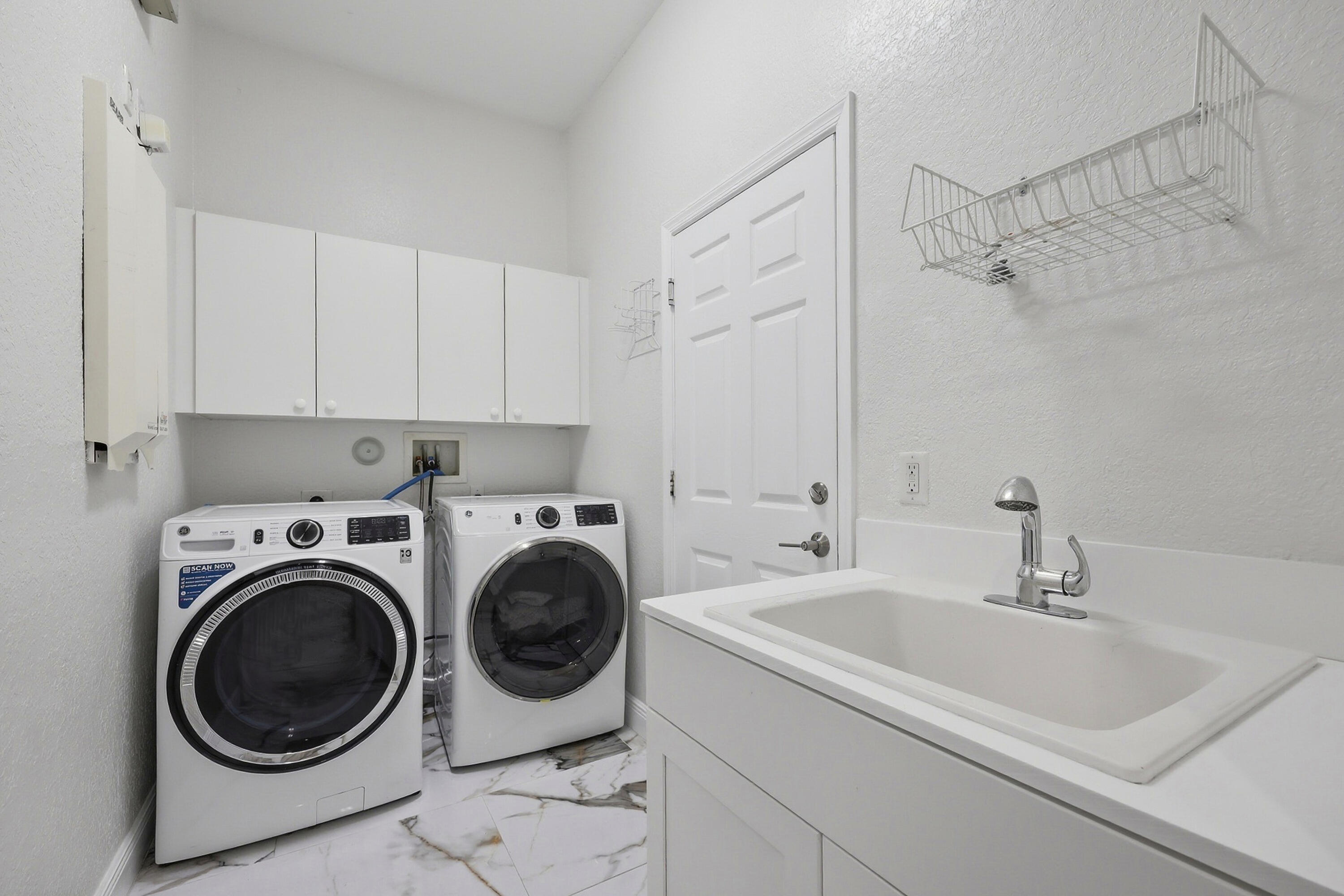 123 Via Santa Cruz Jupiter, FL 33458