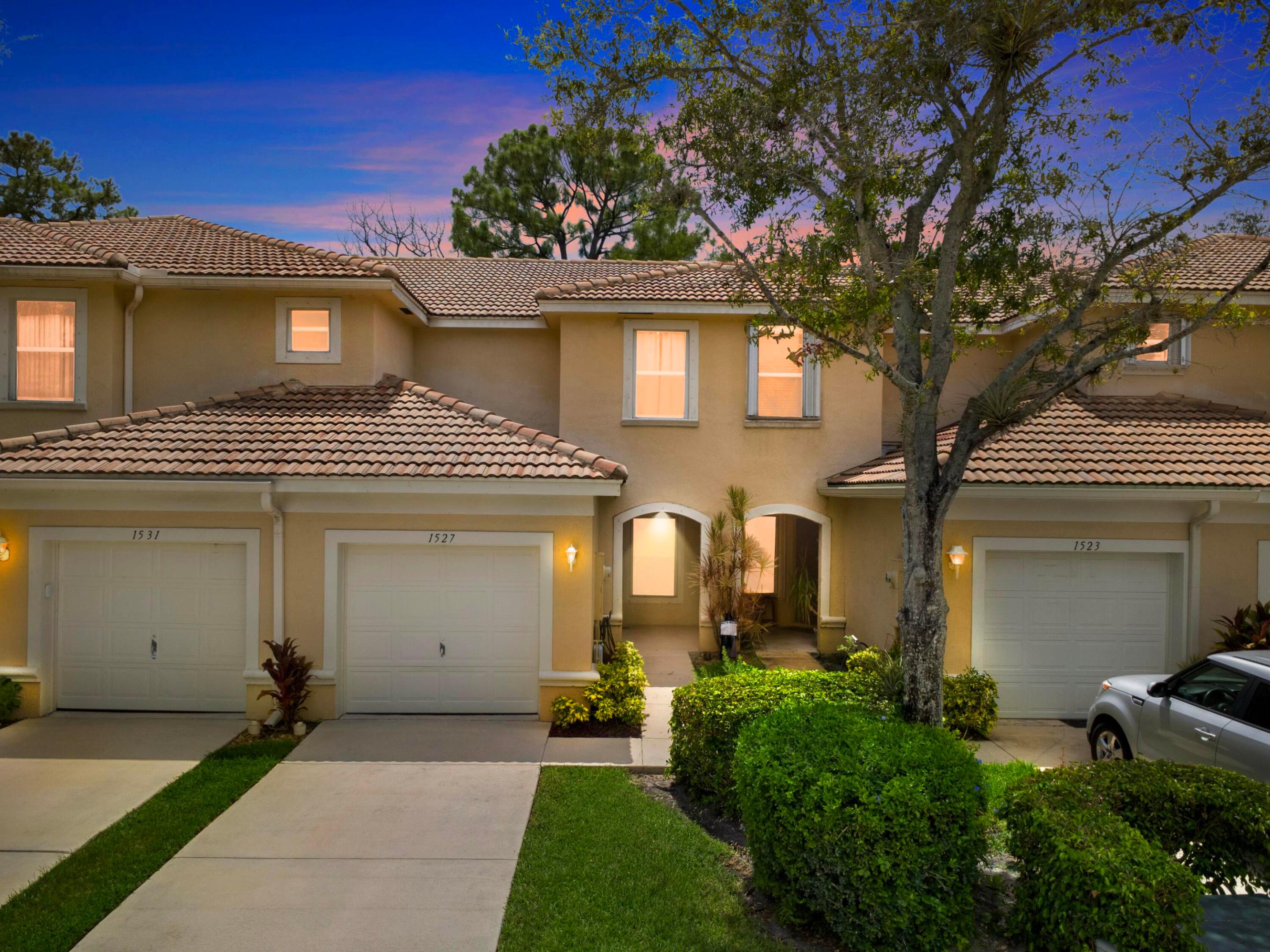 1527 Barrymore Wellington, FL 33414