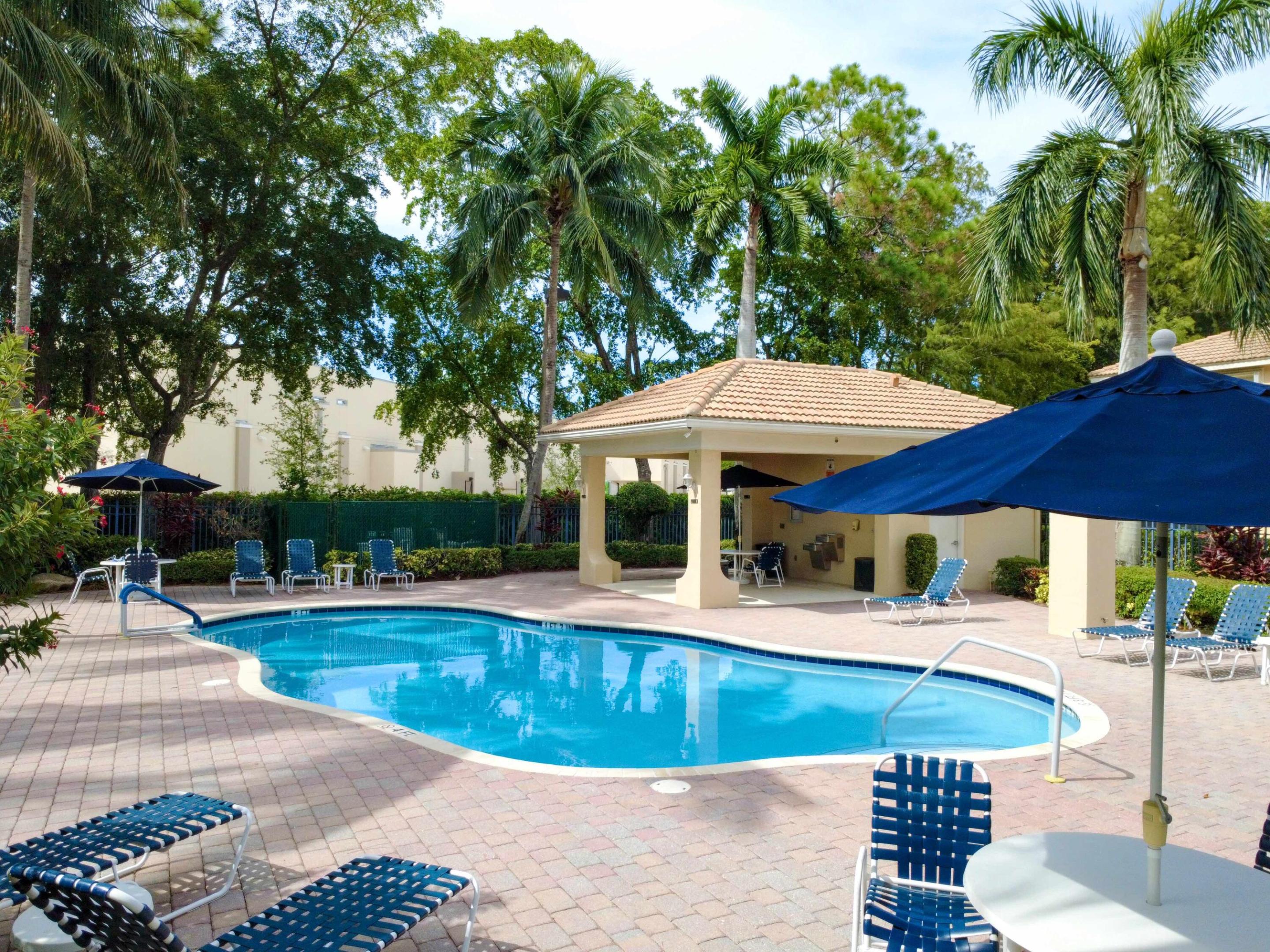 1527 Barrymore Wellington, FL 33414