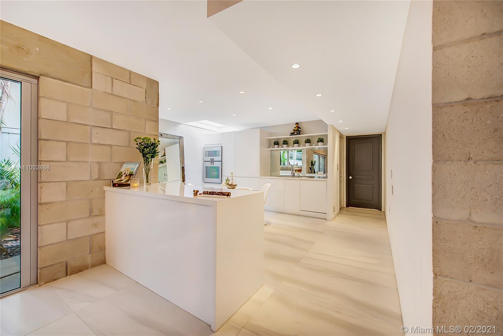 4135 Crawford Ave Miami, FL 33133