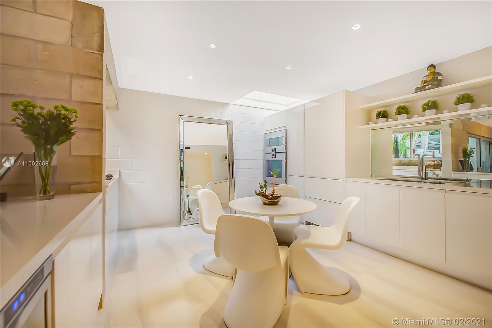 4135 Crawford Ave Miami, FL 33133