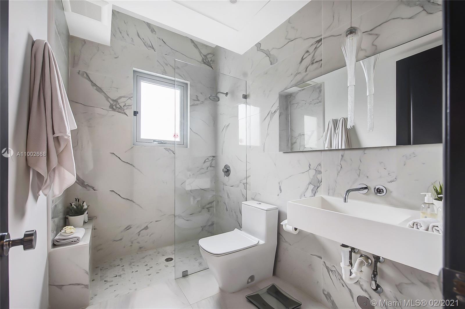 4135 Crawford Ave Miami, FL 33133