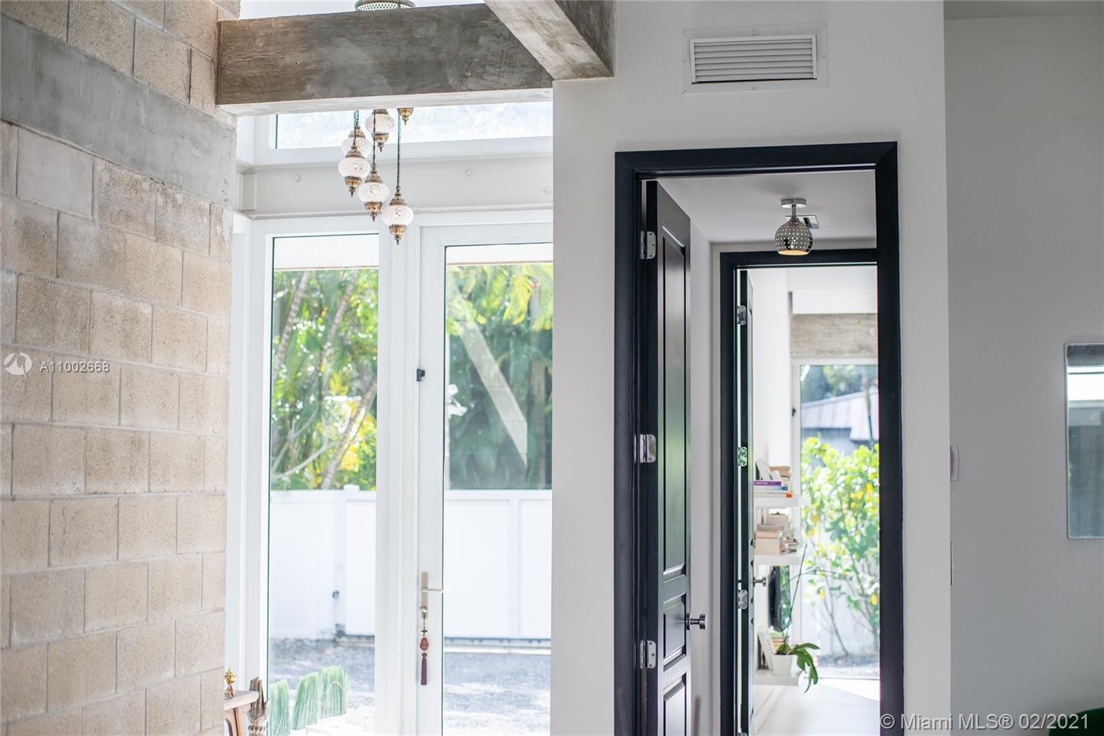 4135 Crawford Ave Miami, FL 33133