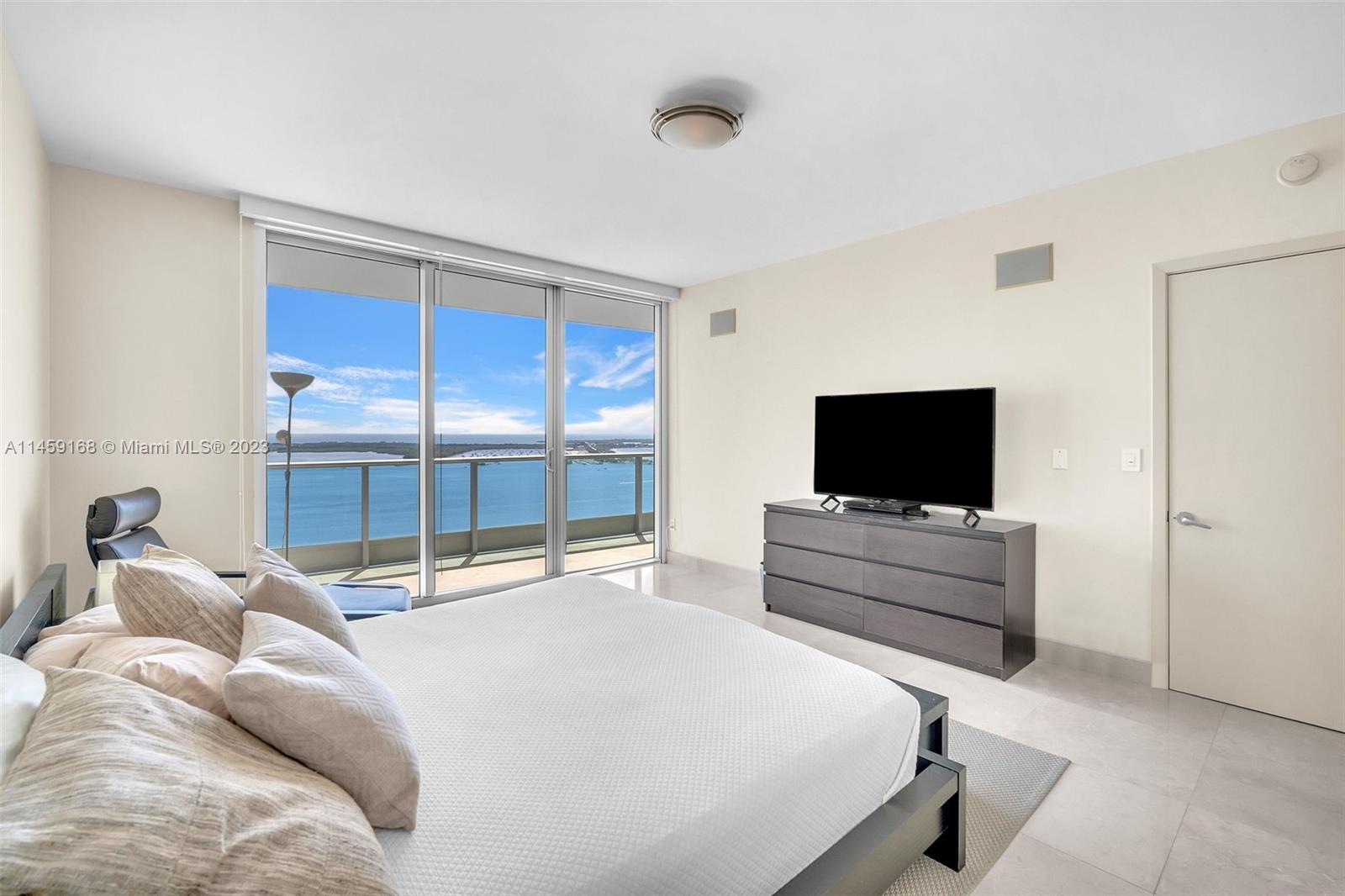 image Jade at Brickell Bay21