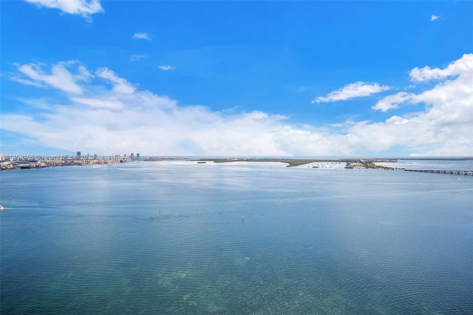 image Jade at Brickell Bay36