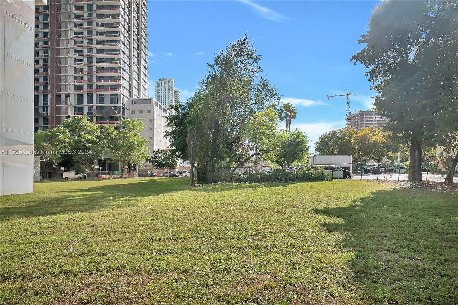 380 NE 32th St Miami, FL 33137