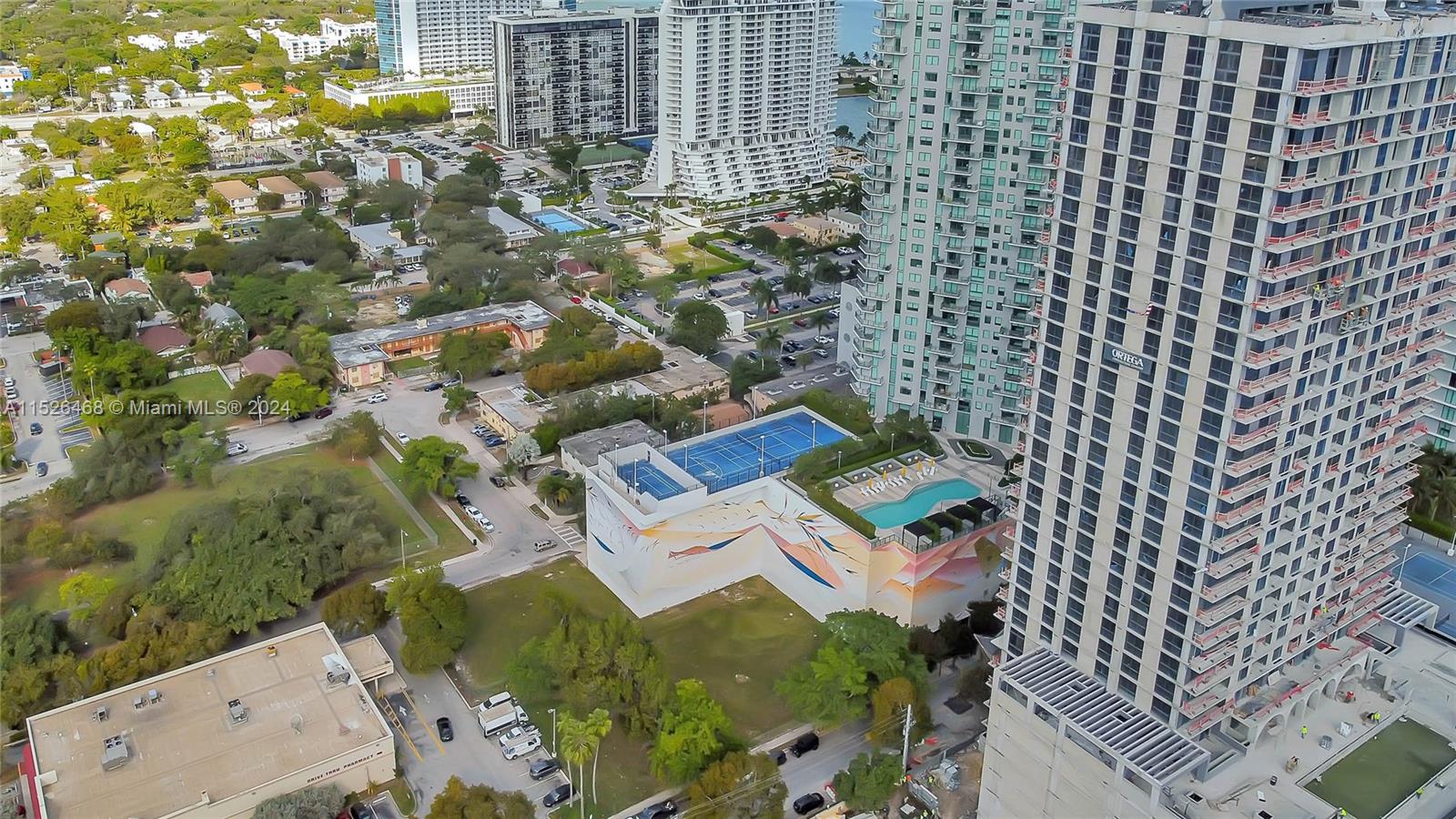 380 NE 32th St Miami, FL 33137