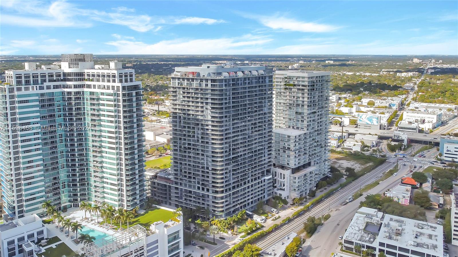 380 NE 32th St Miami, FL 33137