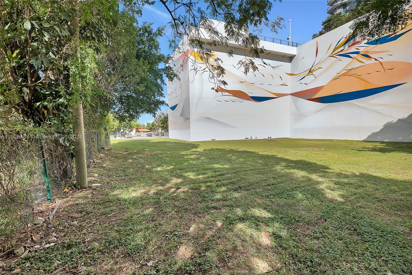 380 NE 32th St Miami, FL 33137