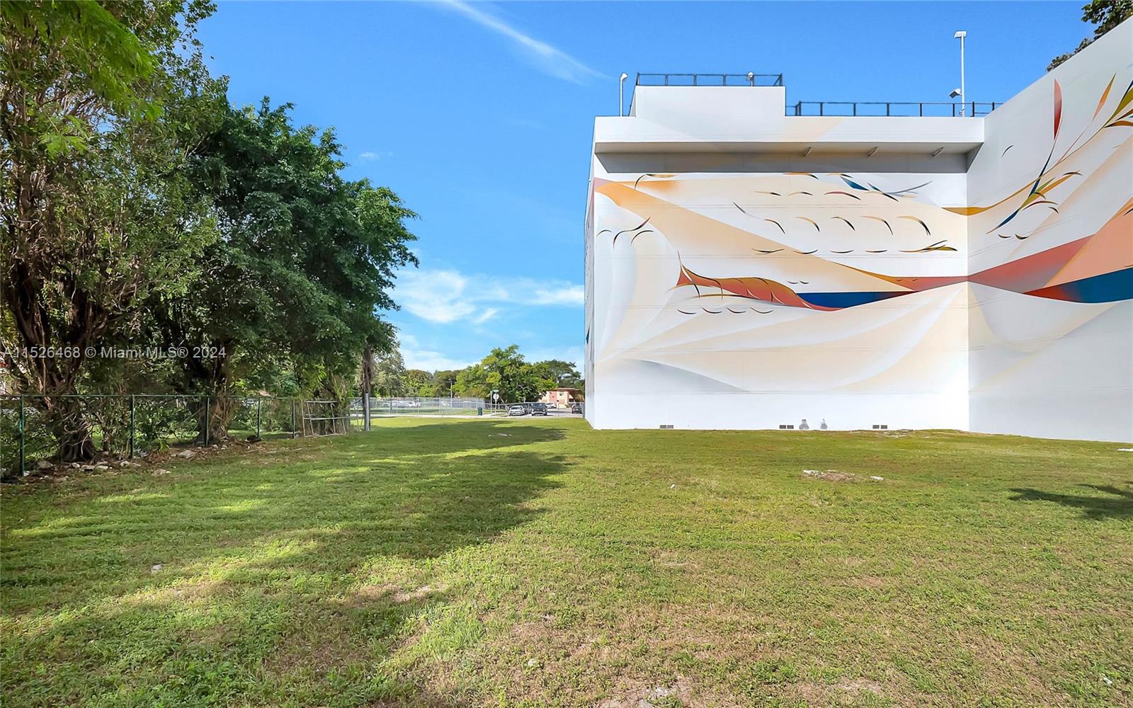 380 NE 32th St Miami, FL 33137