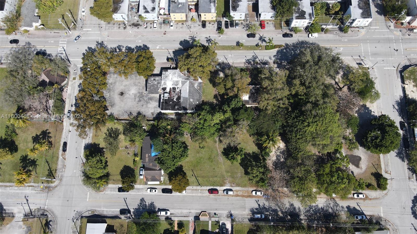 3373 Thomas Ave Miami, FL 33133