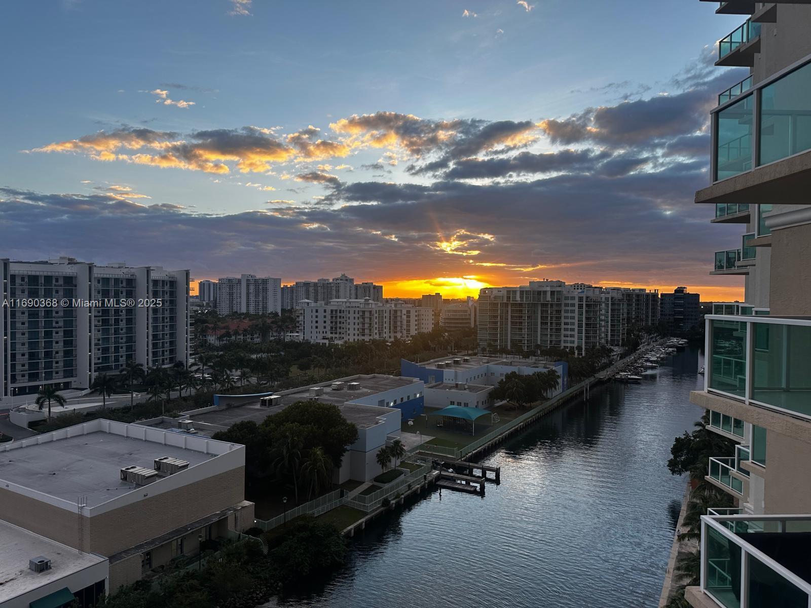 image Aventura Marina Ii28