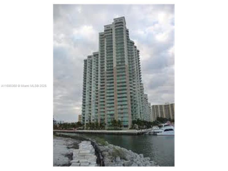 image Aventura Marina Ii30