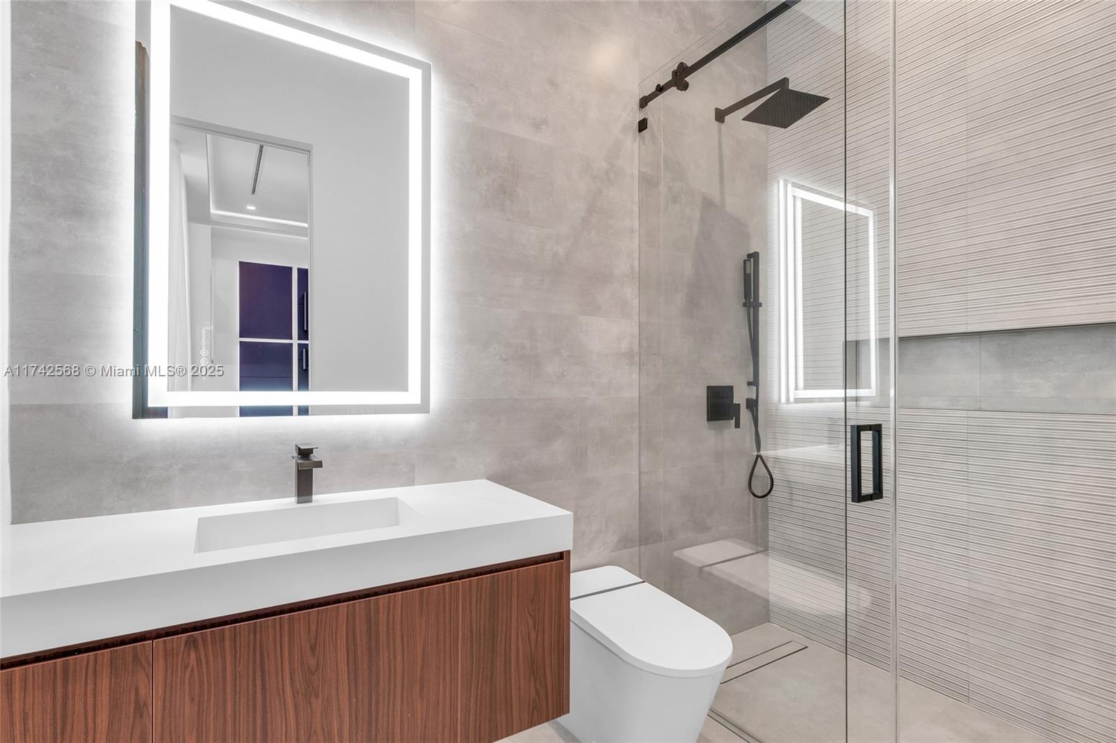 9890 SW 64th St Miami, FL 33173