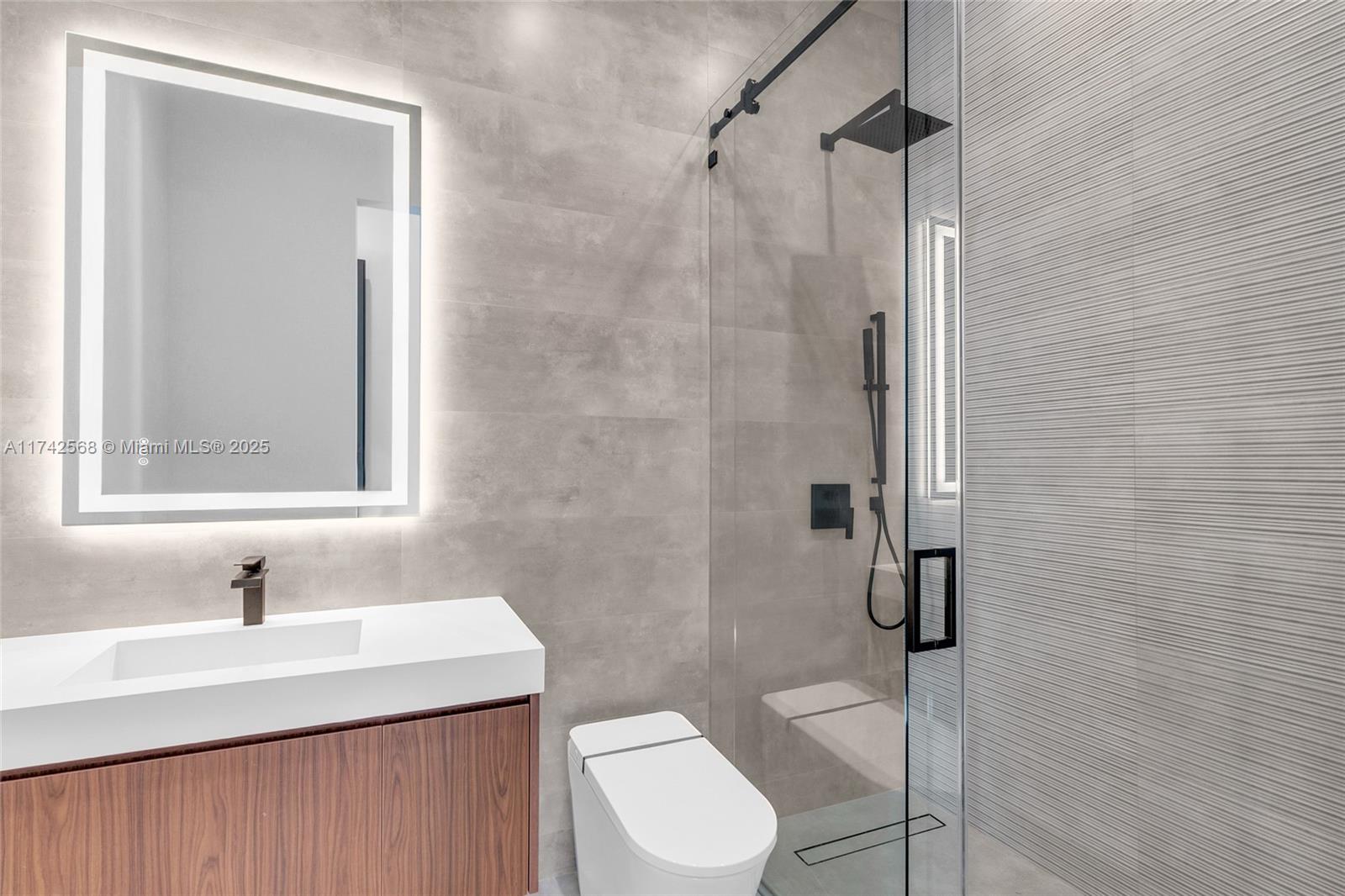 9890 SW 64th St Miami, FL 33173