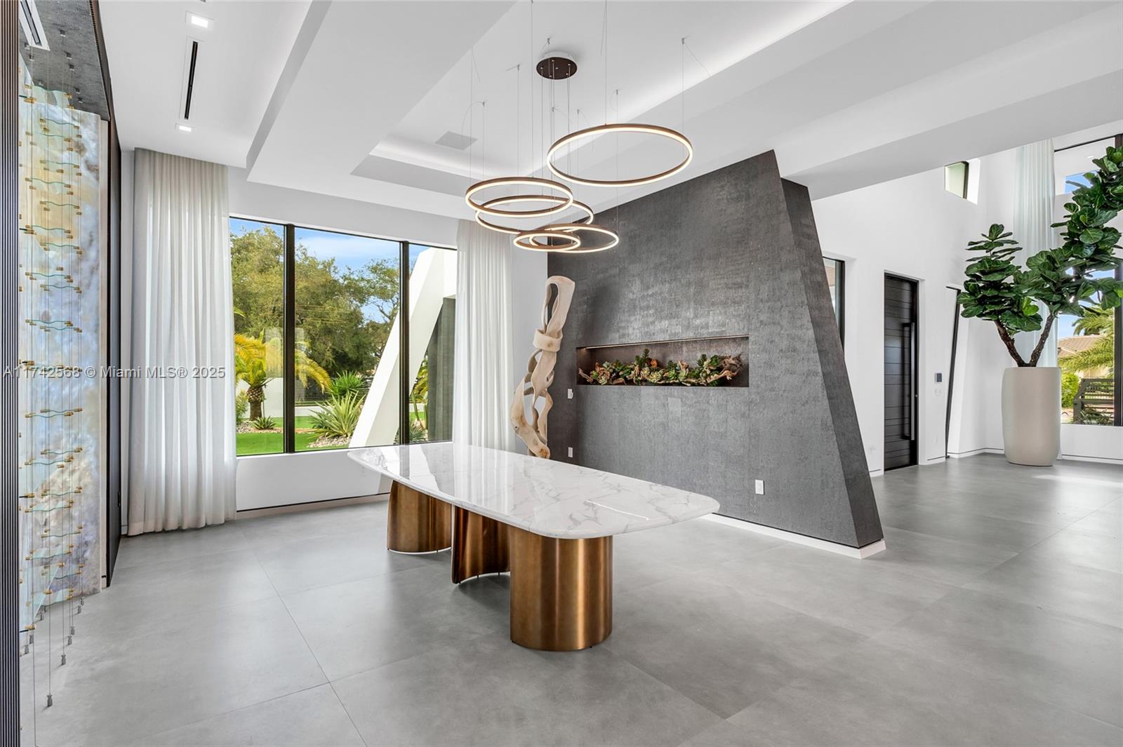 9890 SW 64th St Miami, FL 33173