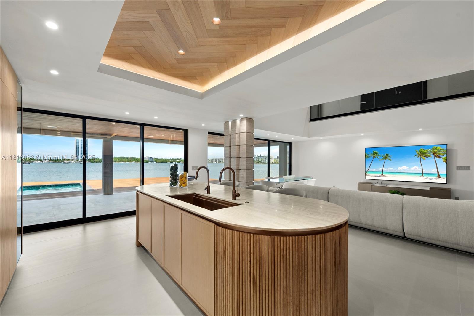 3209 NE 169th St North Miami Beach, FL 33160 3209 NE 169th St North Miami Beach, FL 33160