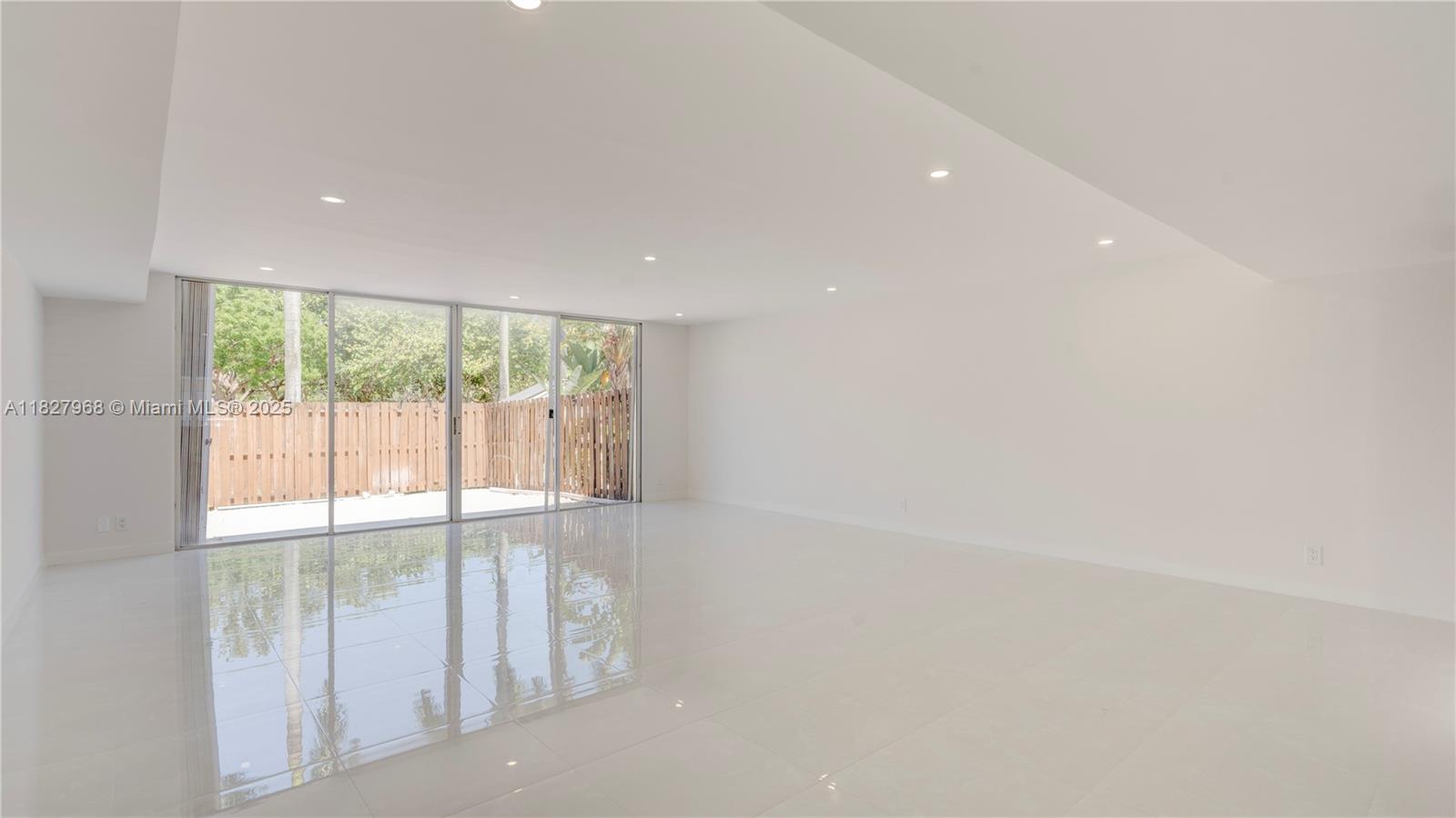 933 NE 24th Ave #169 Hallandale Beach, FL 33009