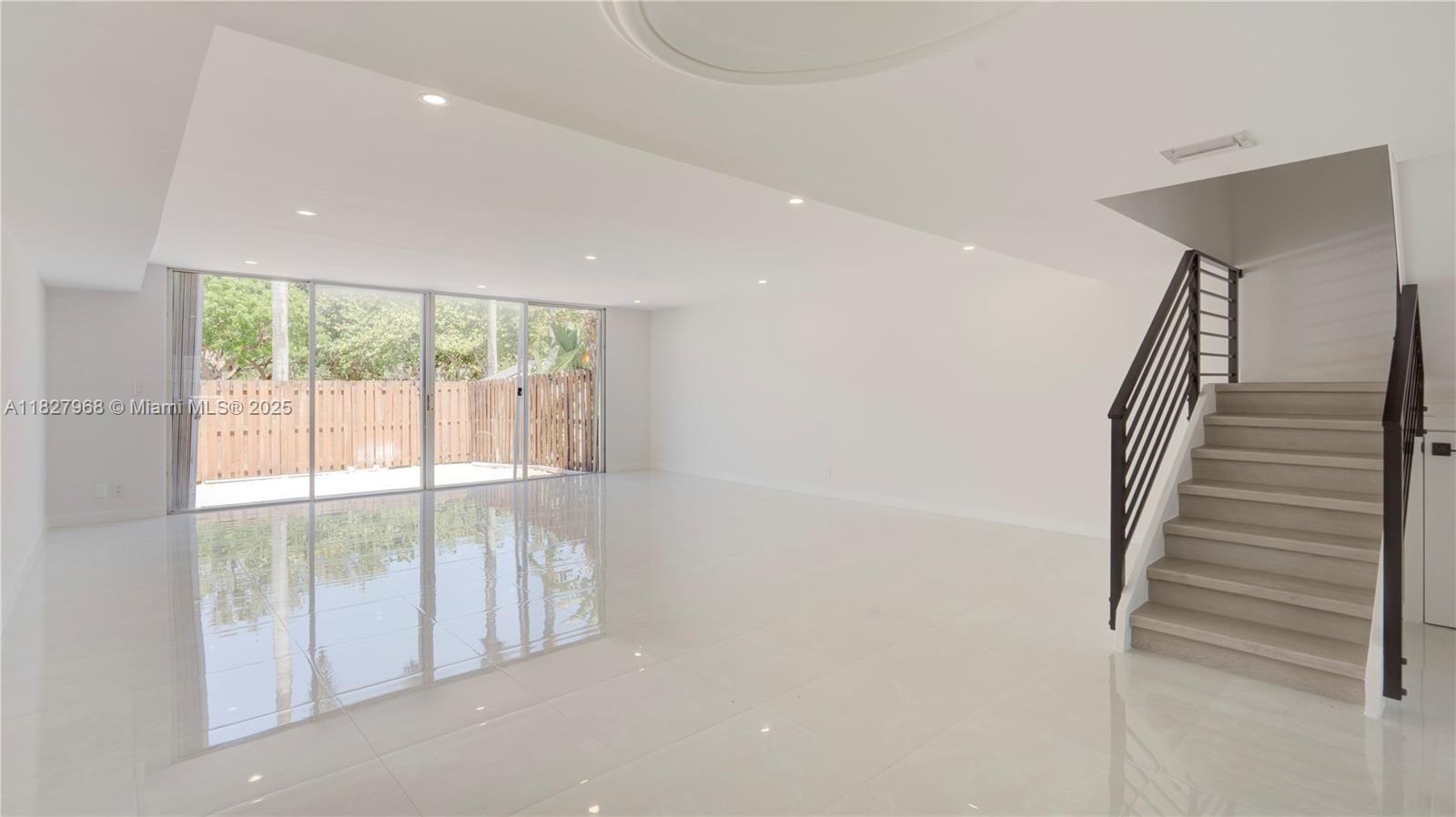 933 NE 24th Ave #169 Hallandale Beach, FL 33009