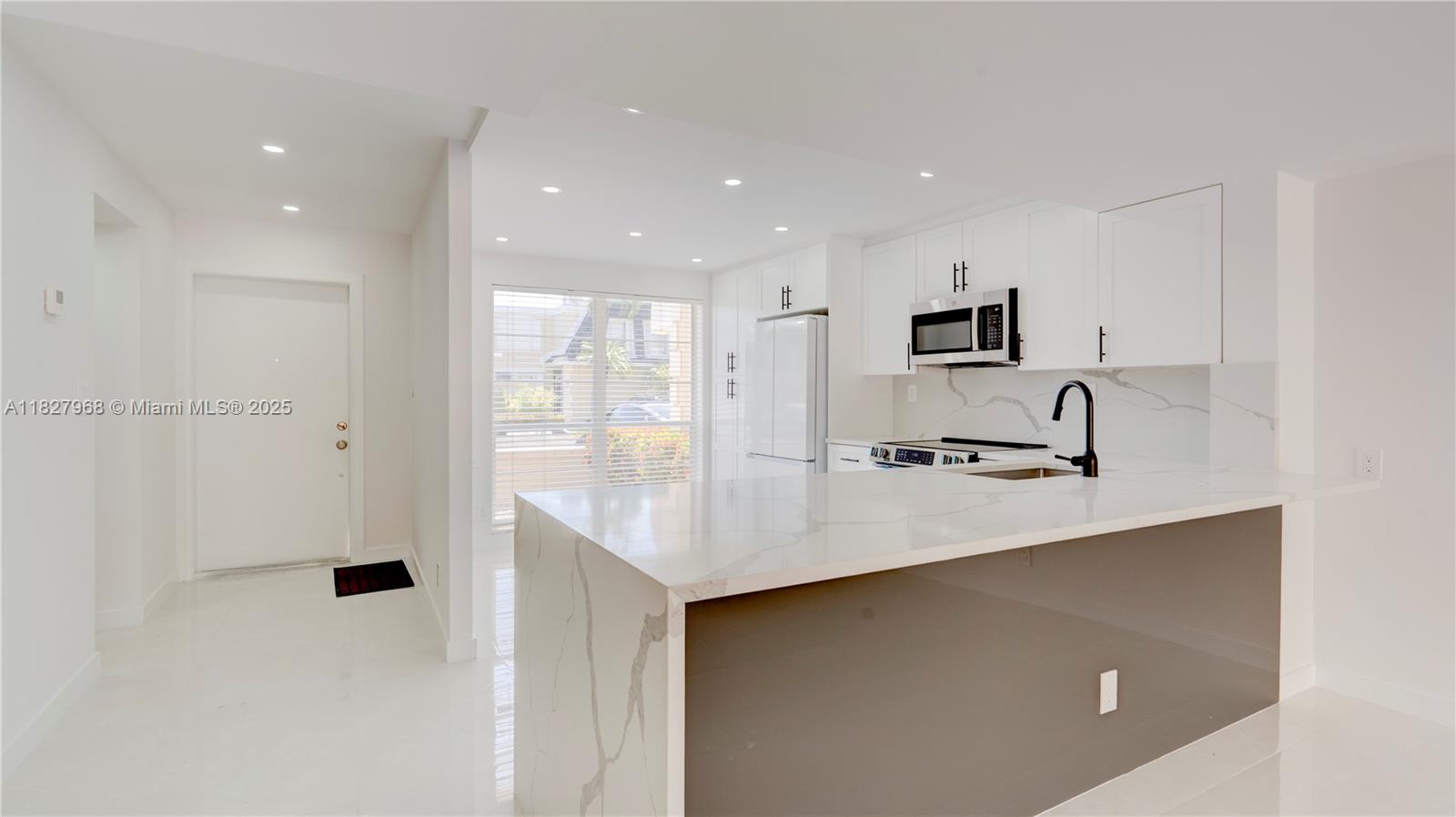 933 NE 24th Ave #169 Hallandale Beach, FL 33009