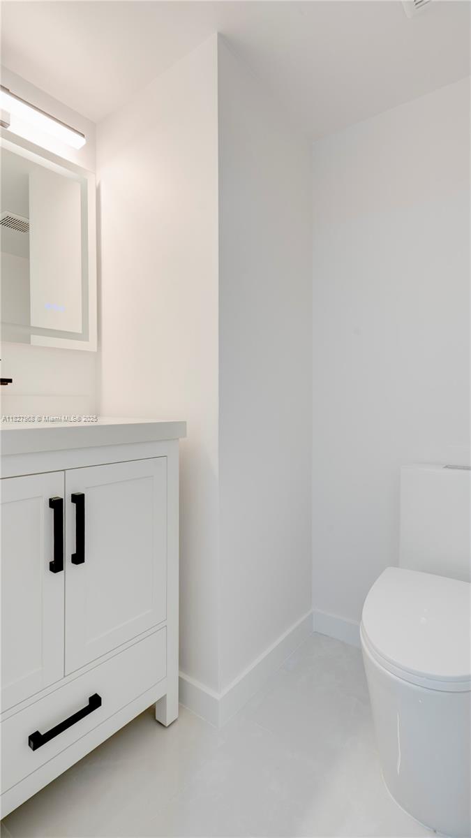 933 NE 24th Ave #169 Hallandale Beach, FL 33009