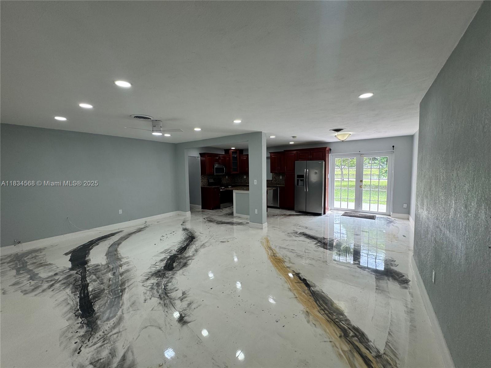 115 Sierra Dr Miami, FL 33179