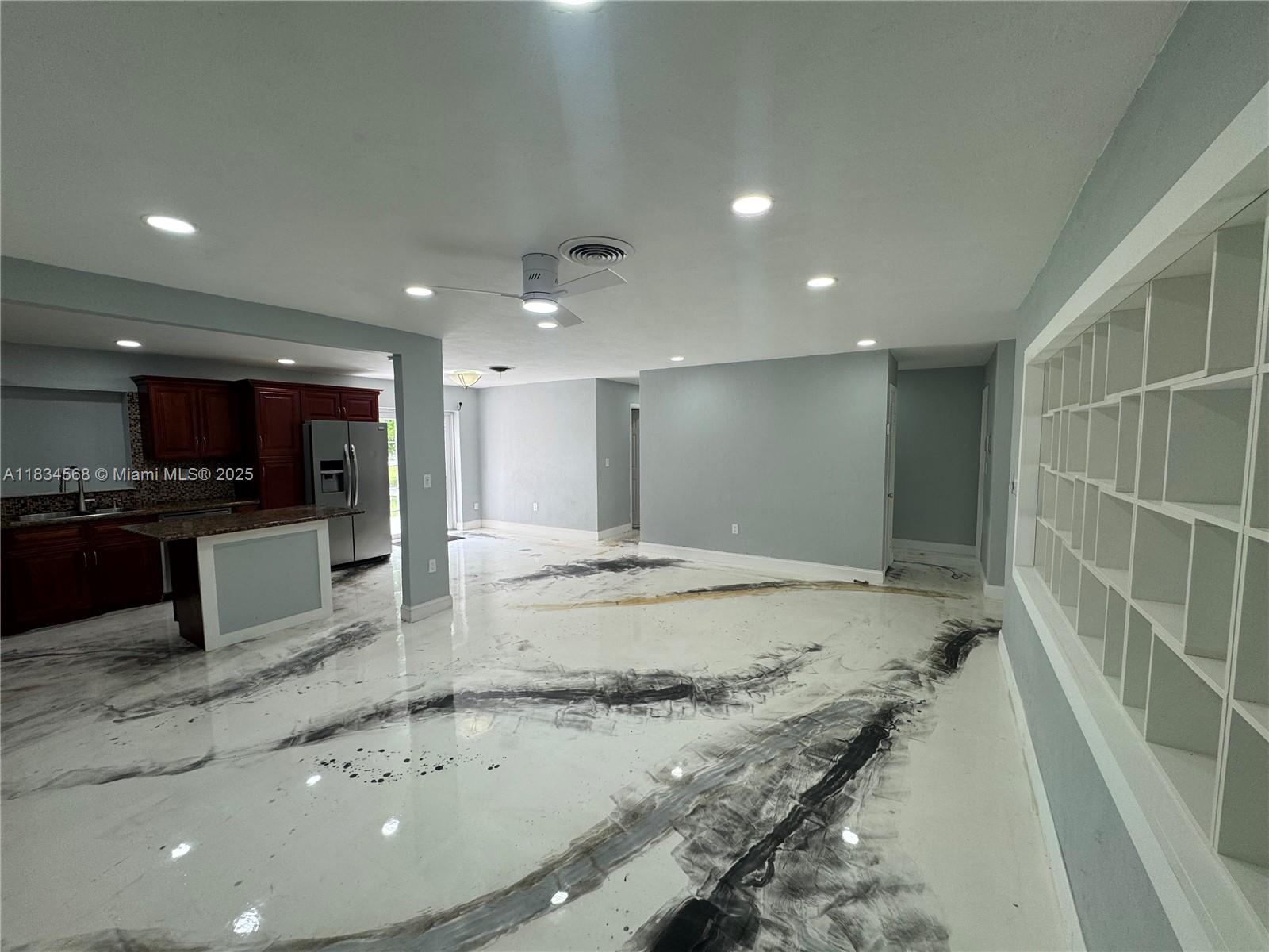 115 Sierra Dr Miami, FL 33179