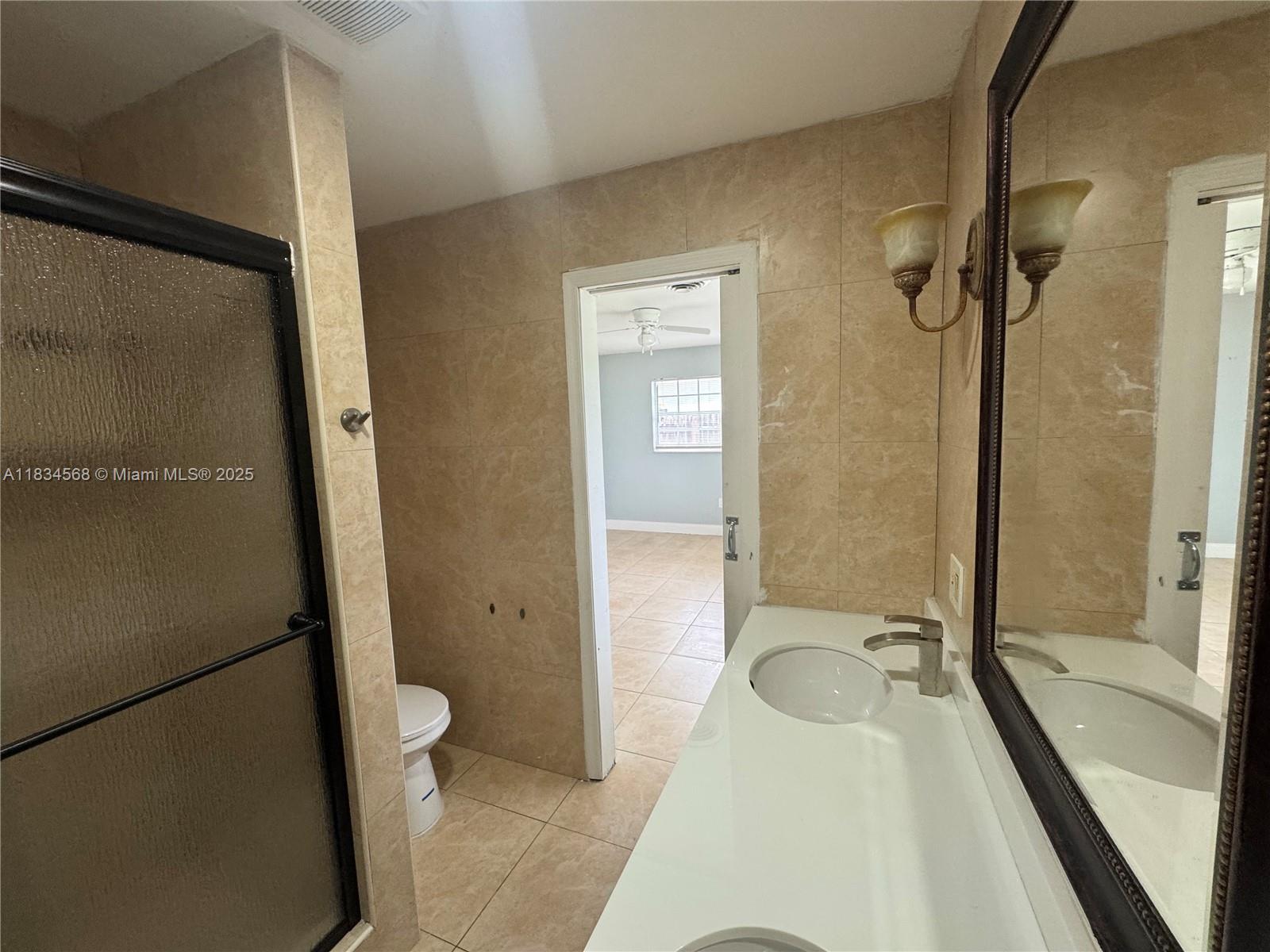 115 Sierra Dr Miami, FL 33179