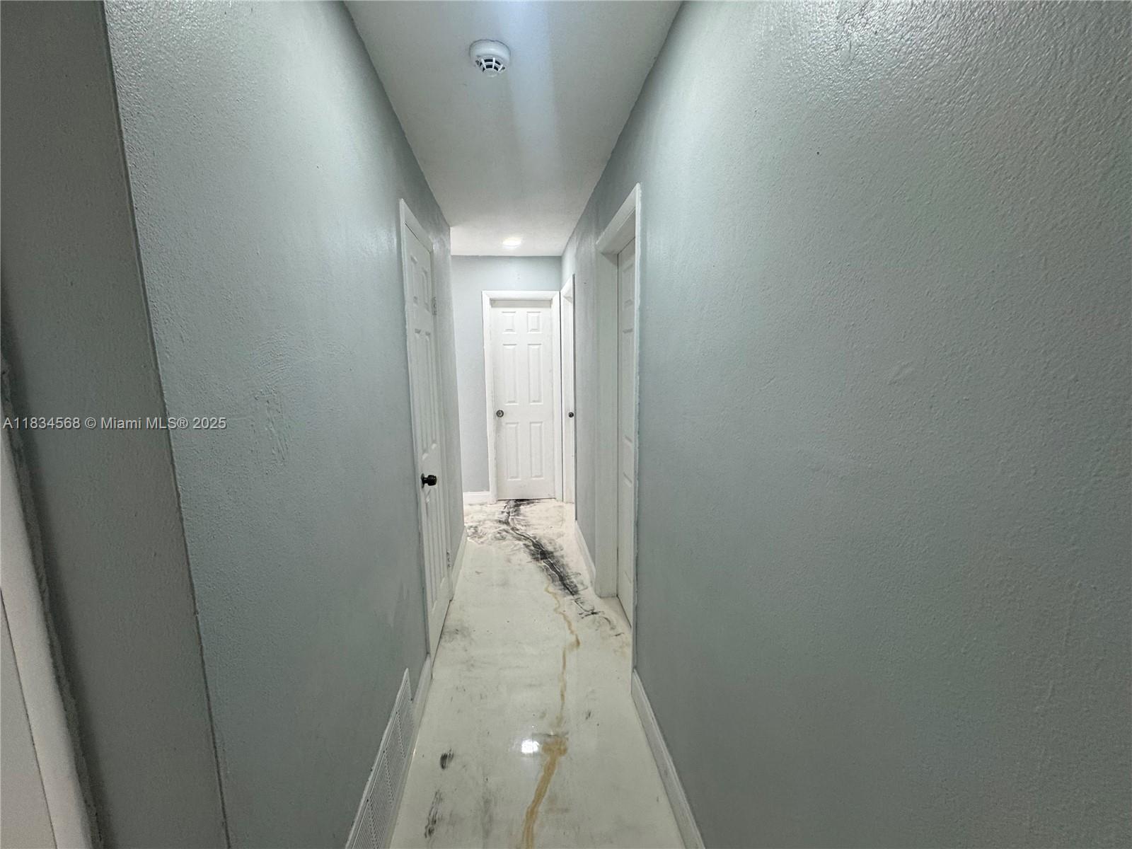 115 Sierra Dr Miami, FL 33179