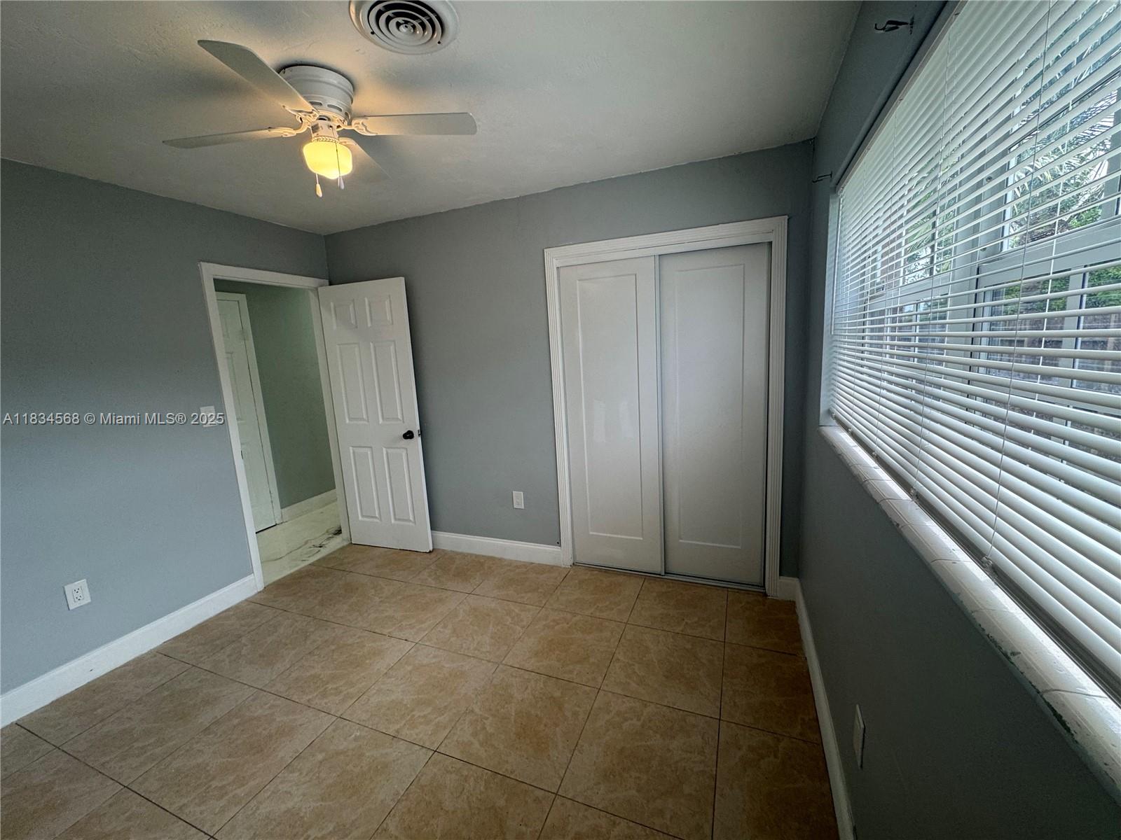 115 Sierra Dr Miami, FL 33179