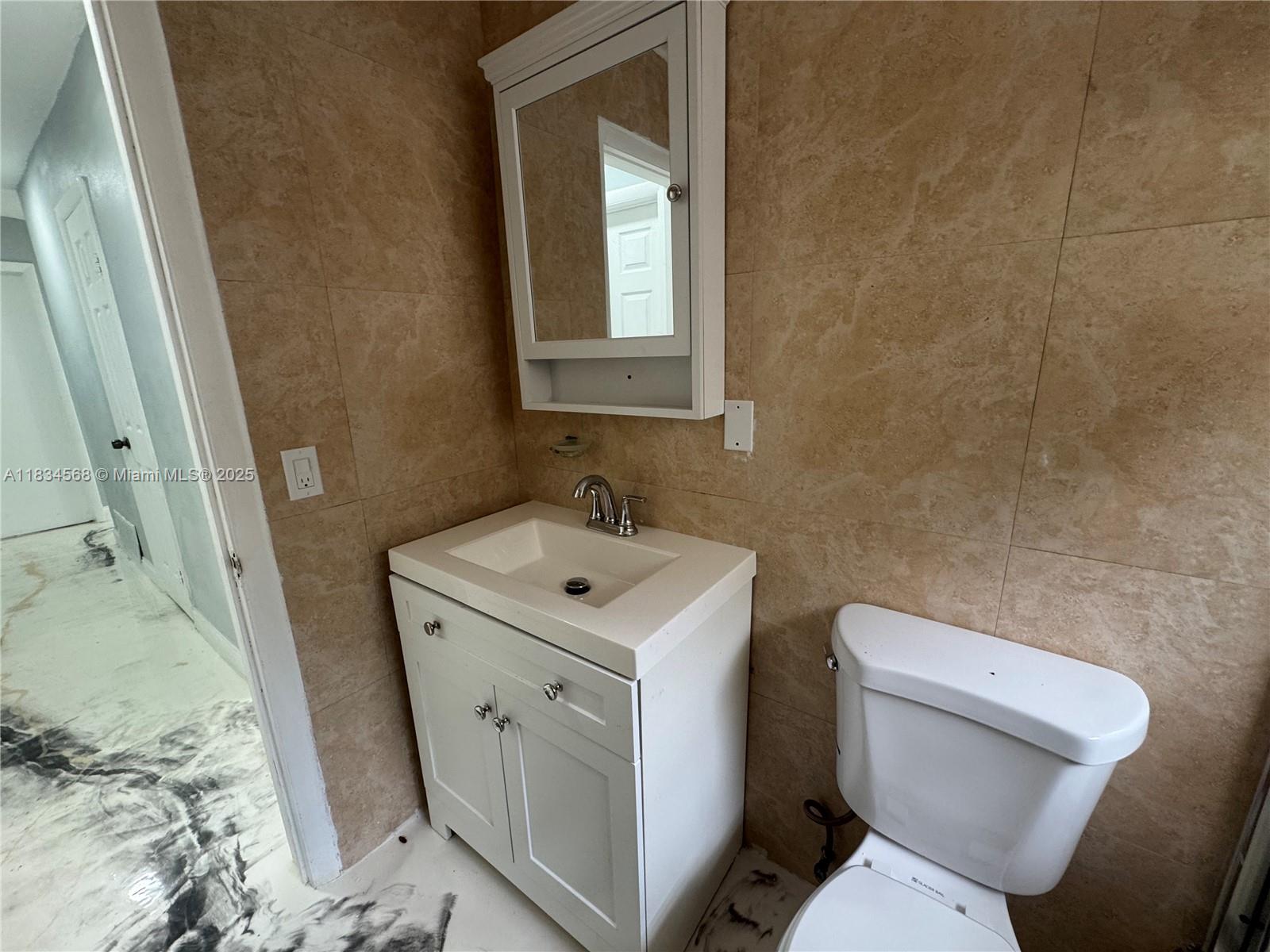 115 Sierra Dr Miami, FL 33179