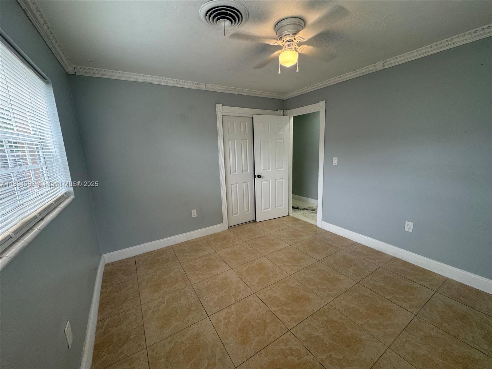 115 Sierra Dr Miami, FL 33179